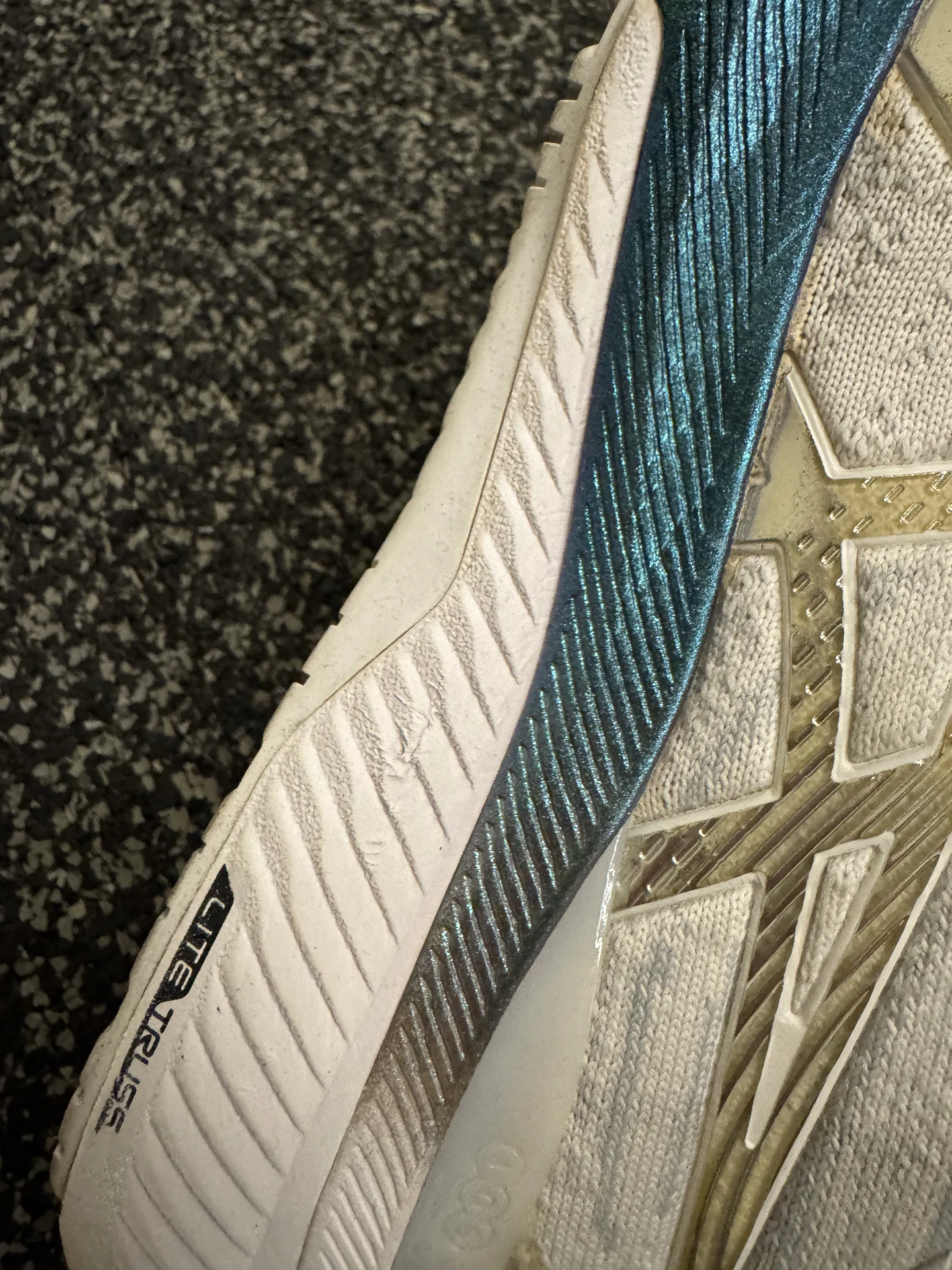 кроссовки asics gel kayano 29 - миниатюра 3