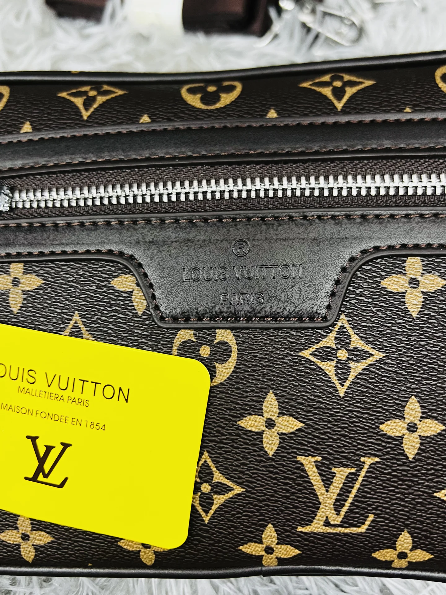 Сумка Louis Vuitton - миниатюра 3