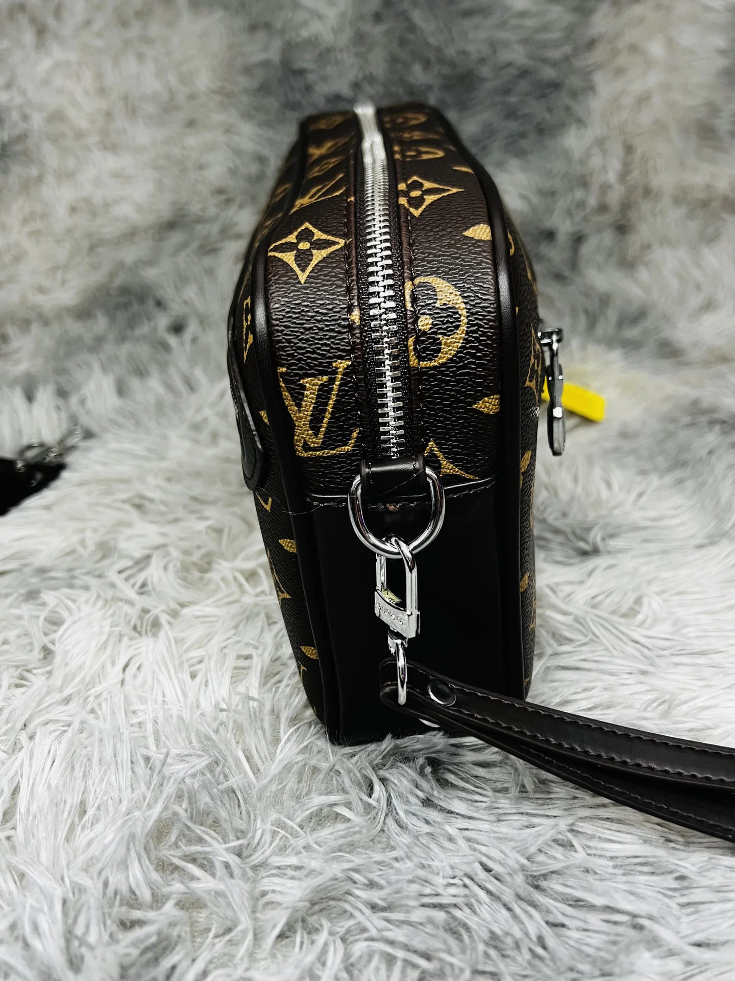 Сумка Louis Vuitton - миниатюра 4