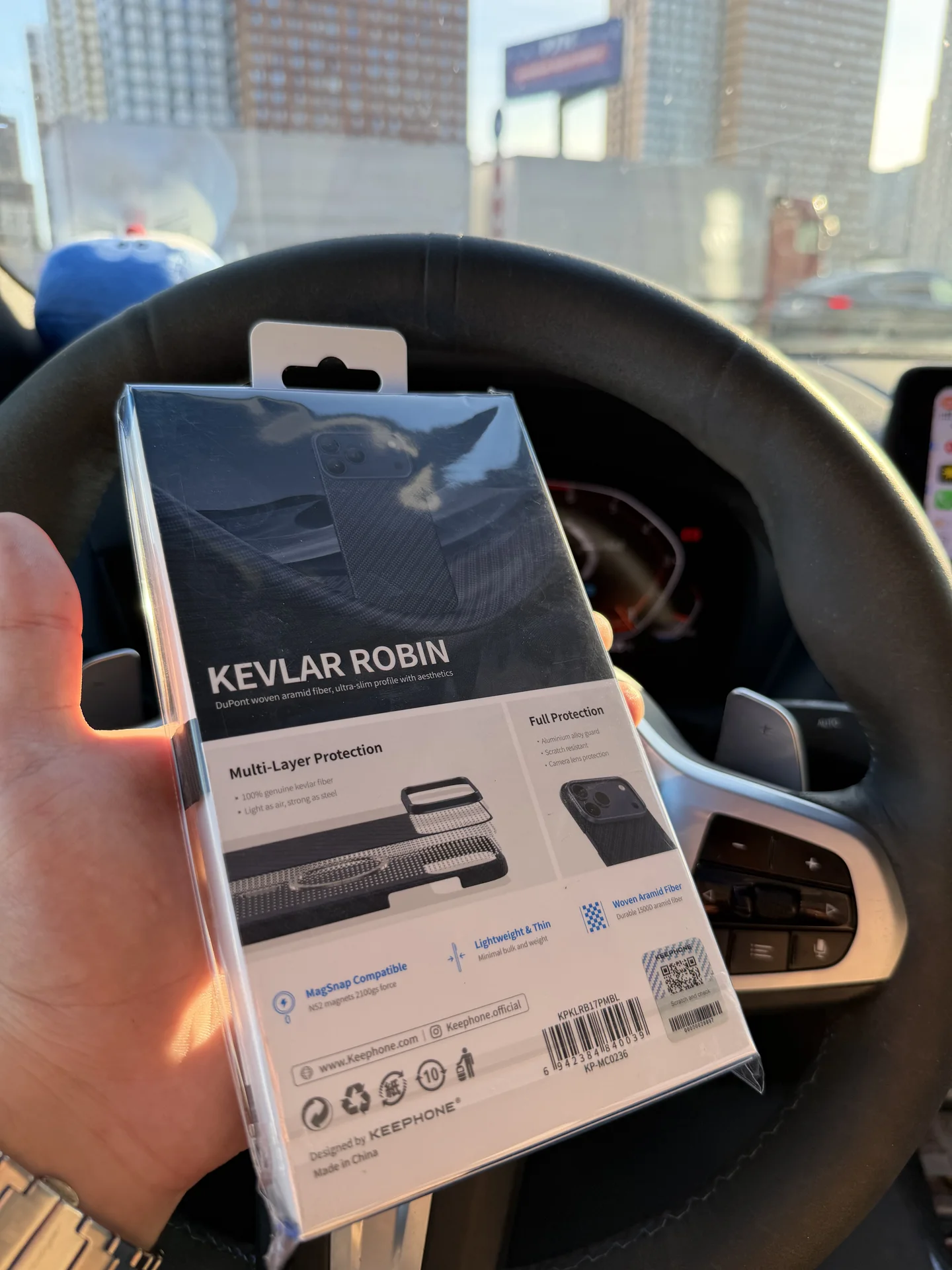 Чехол Keephone Kevlar Robin для iPhone 17 Pro Max - миниатюра 2