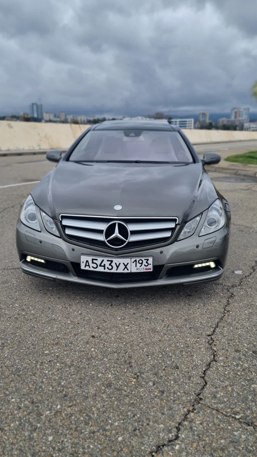 продаю Mercedes E Cupe - изображение 1