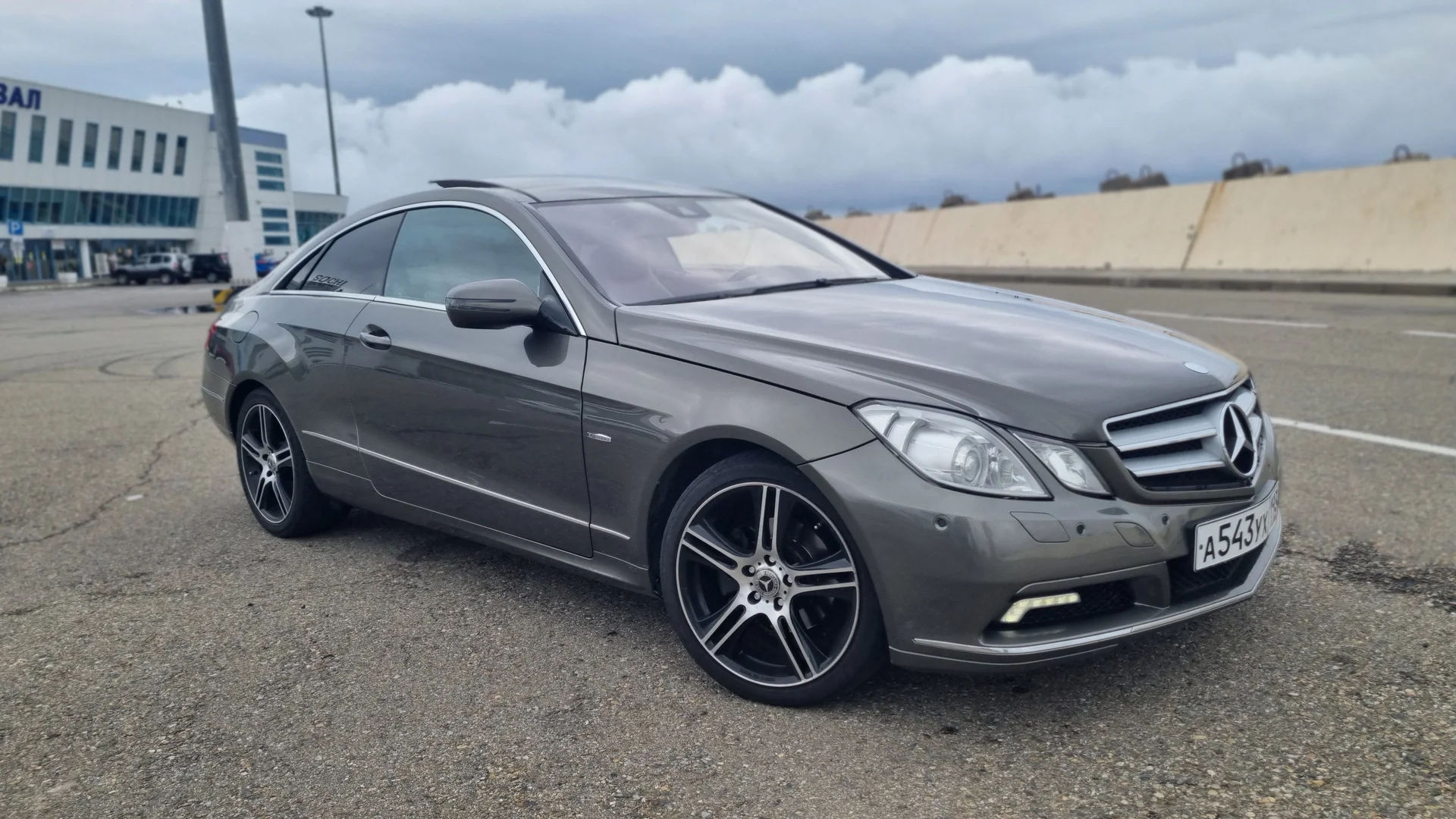 продаю Mercedes E Cupe - миниатюра 3
