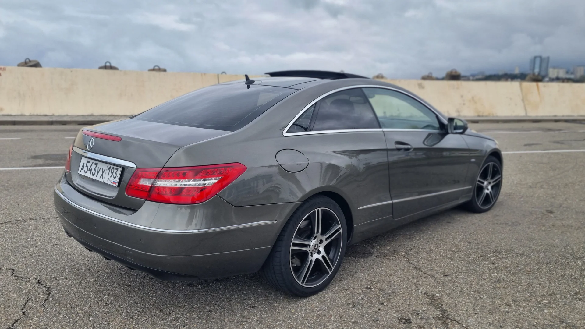 продаю Mercedes E Cupe - миниатюра 4