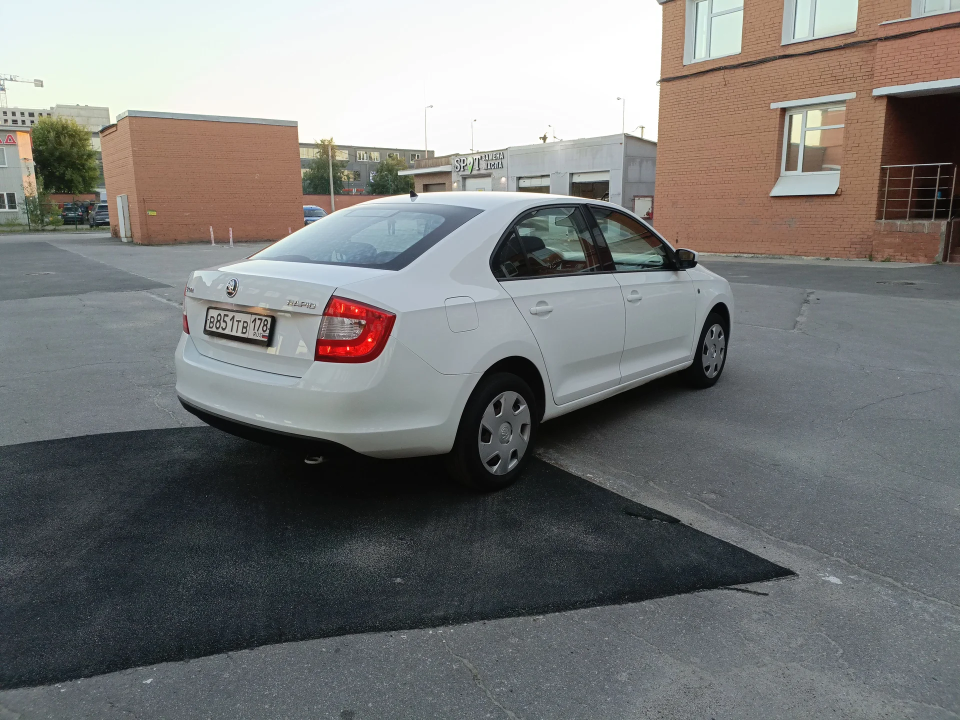 Skoda Rapid 2014 - миниатюра 5