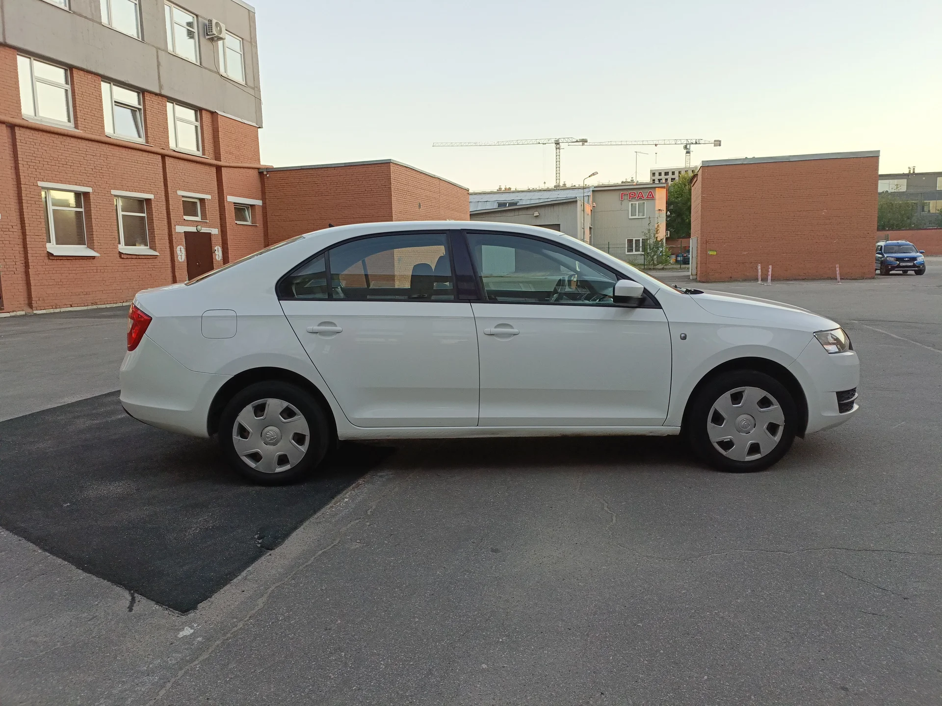 Skoda Rapid 2014 - миниатюра 6