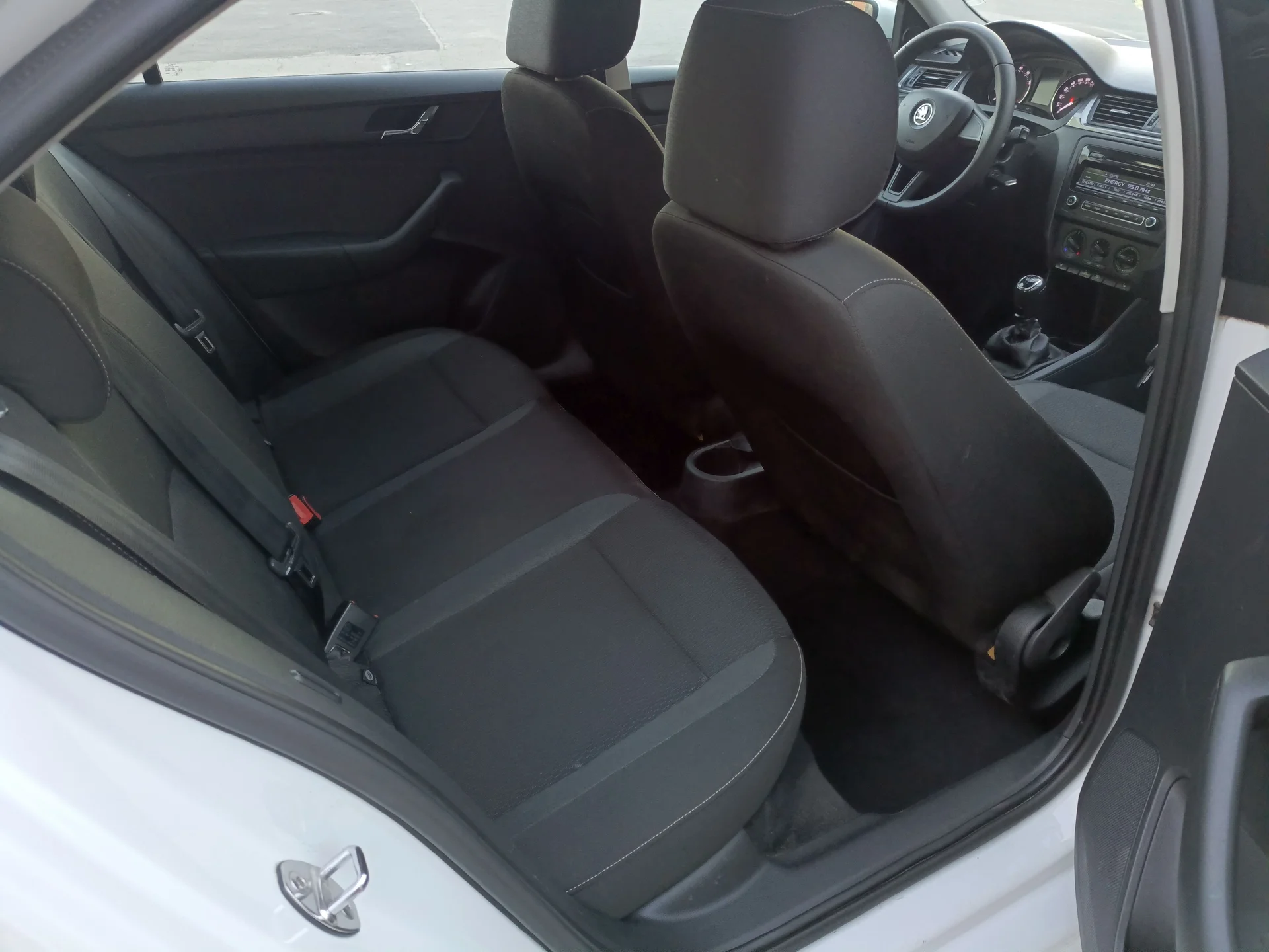 Skoda Rapid 2014 - миниатюра 12