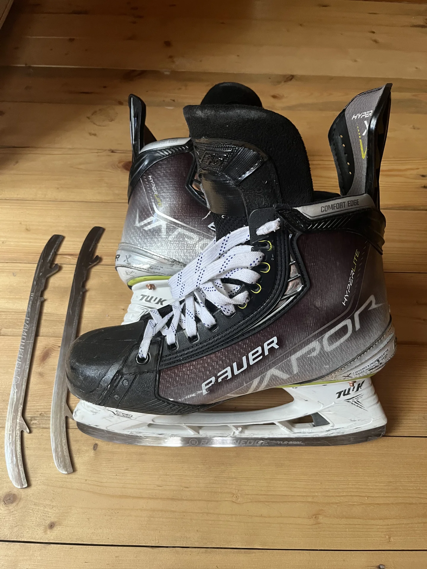 Коньки размер 10,5 fit 2 Bauer hyperlite - изображение 1