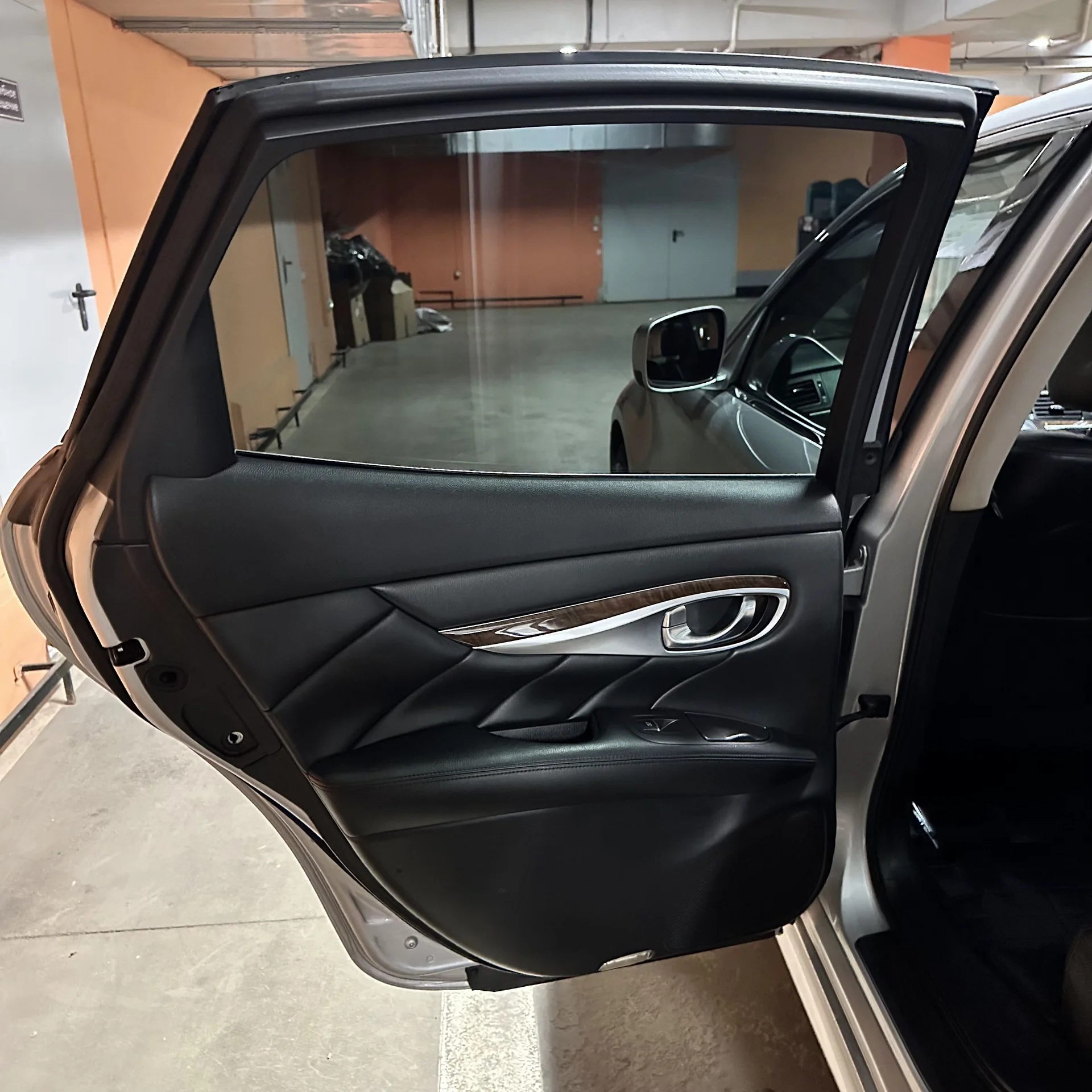 Nissan fuga 2010 - миниатюра 10