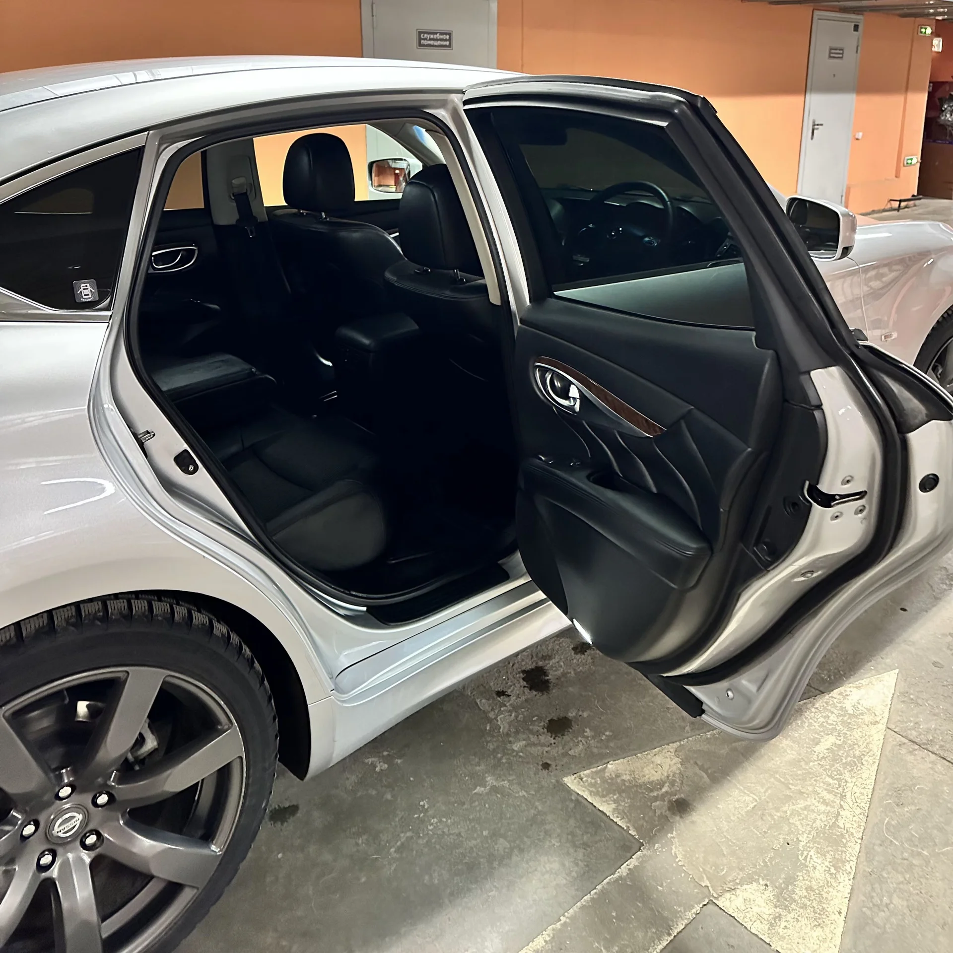 Nissan fuga 2010 - миниатюра 14
