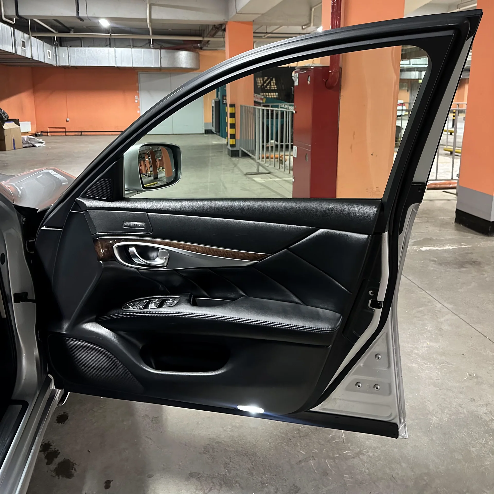 Nissan fuga 2010 - миниатюра 18