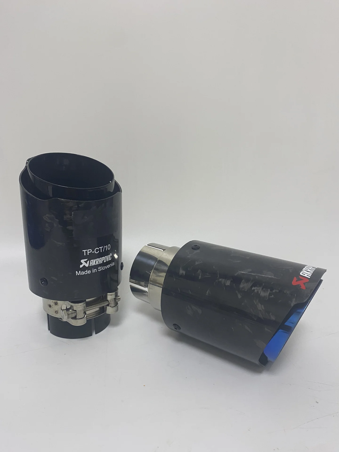 Насадка на глушитель Akrapovic (2 шт.) - изображение 1