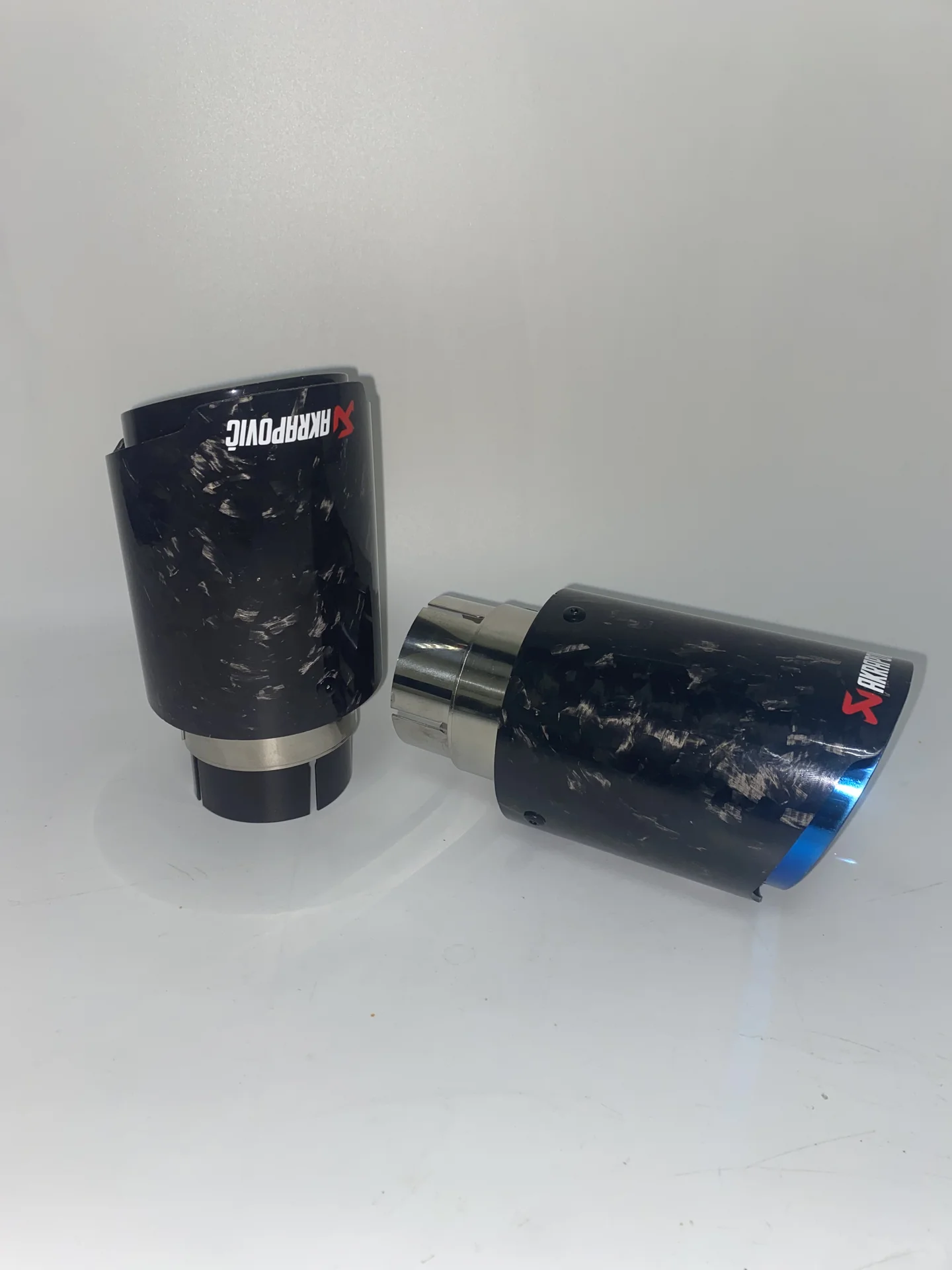 Насадка на глушитель Akrapovic (2 шт.) - миниатюра 2