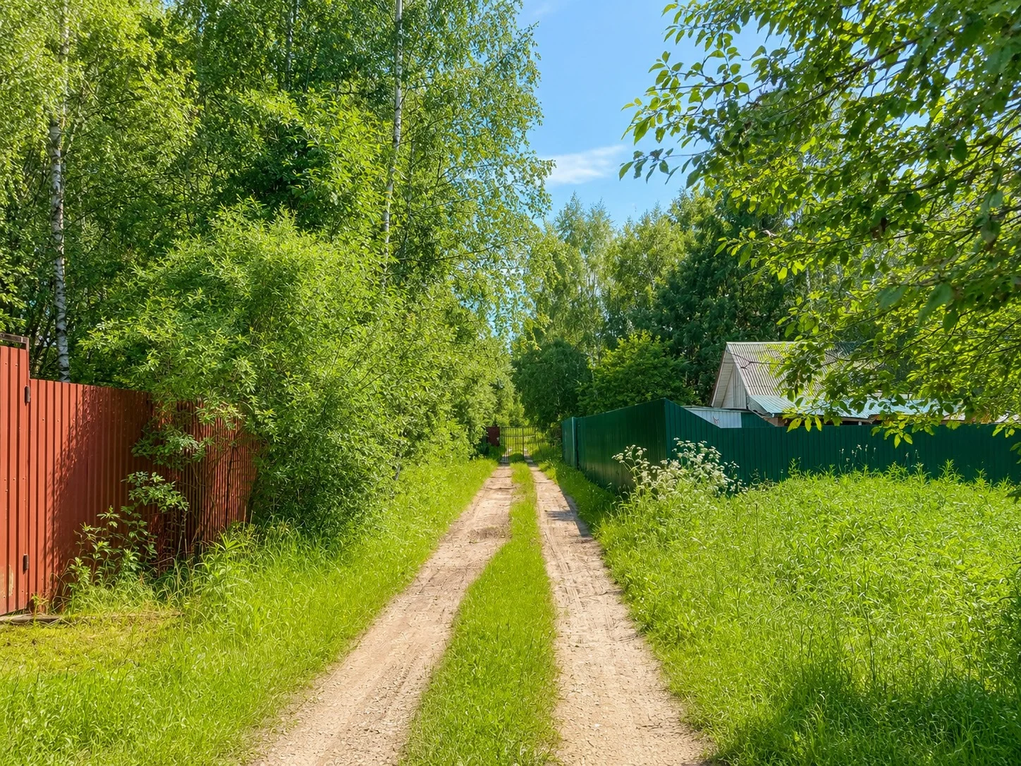 Продаётся большой загородный дом на участке 29 соток! - миниатюра 7