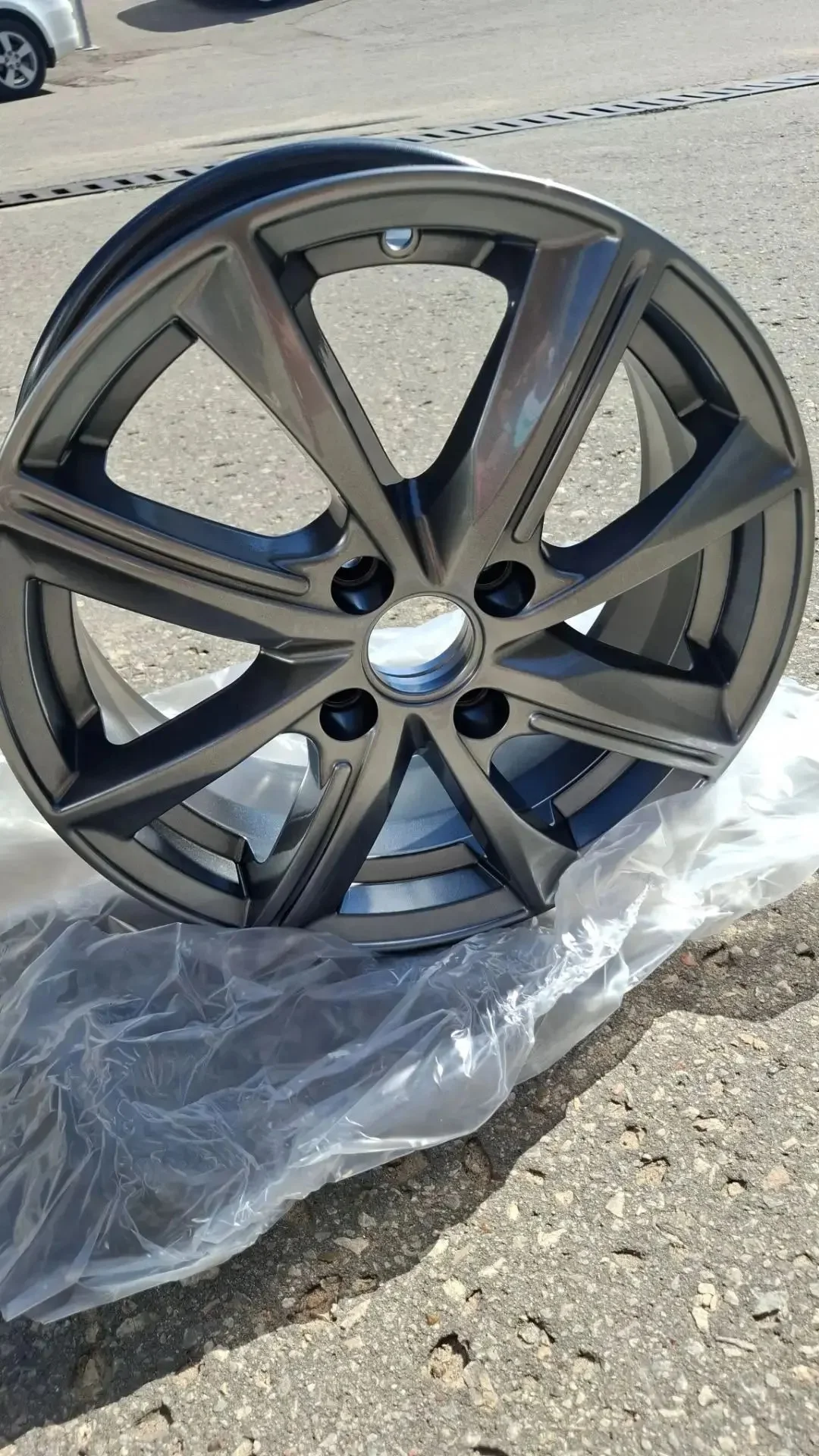 Колесный диск КиК Арнар 6xR15 4x100 ET45 DIA67.1 темно-серебристый - миниатюра 3