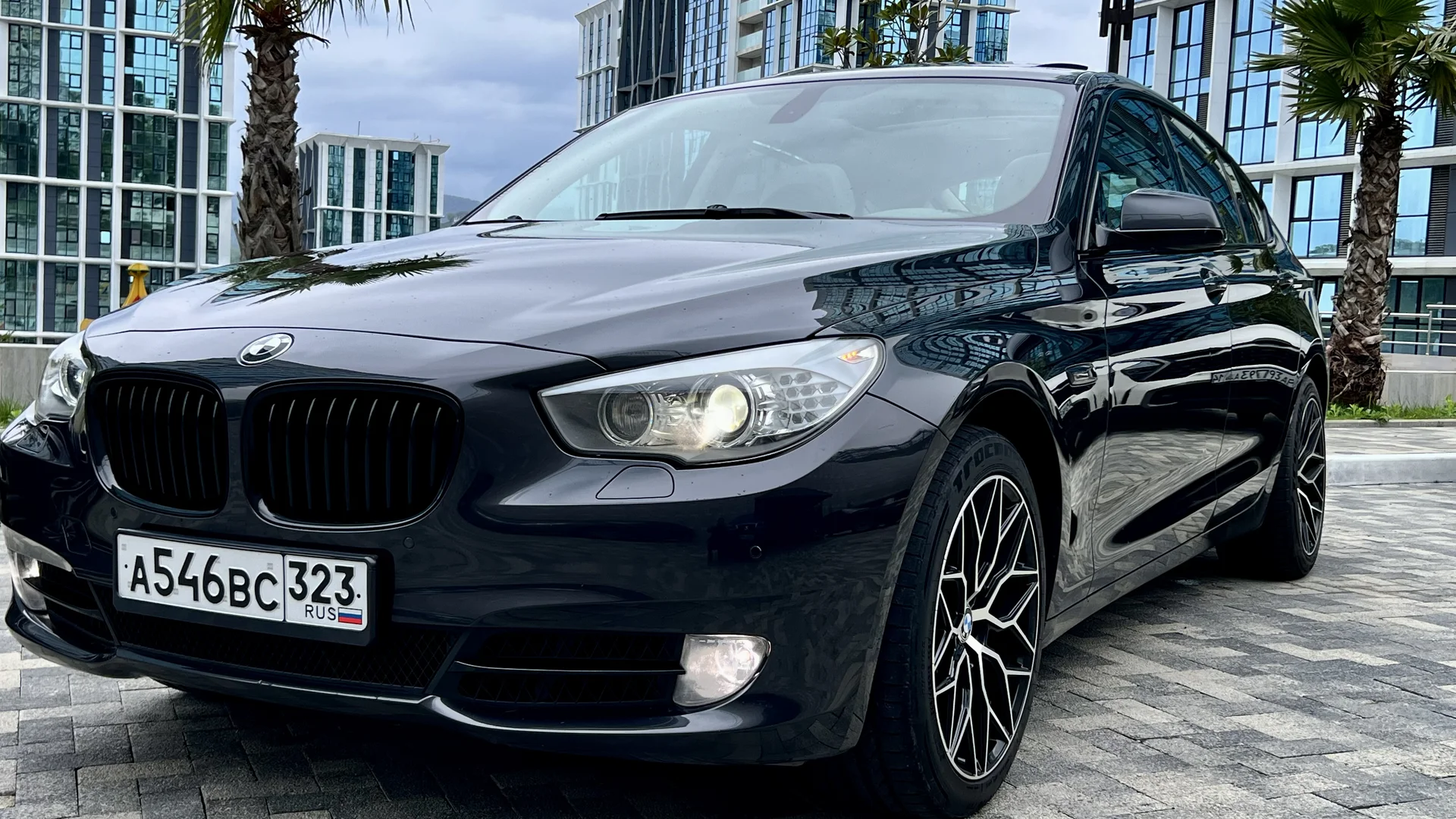 BMW 5GT - миниатюра 2