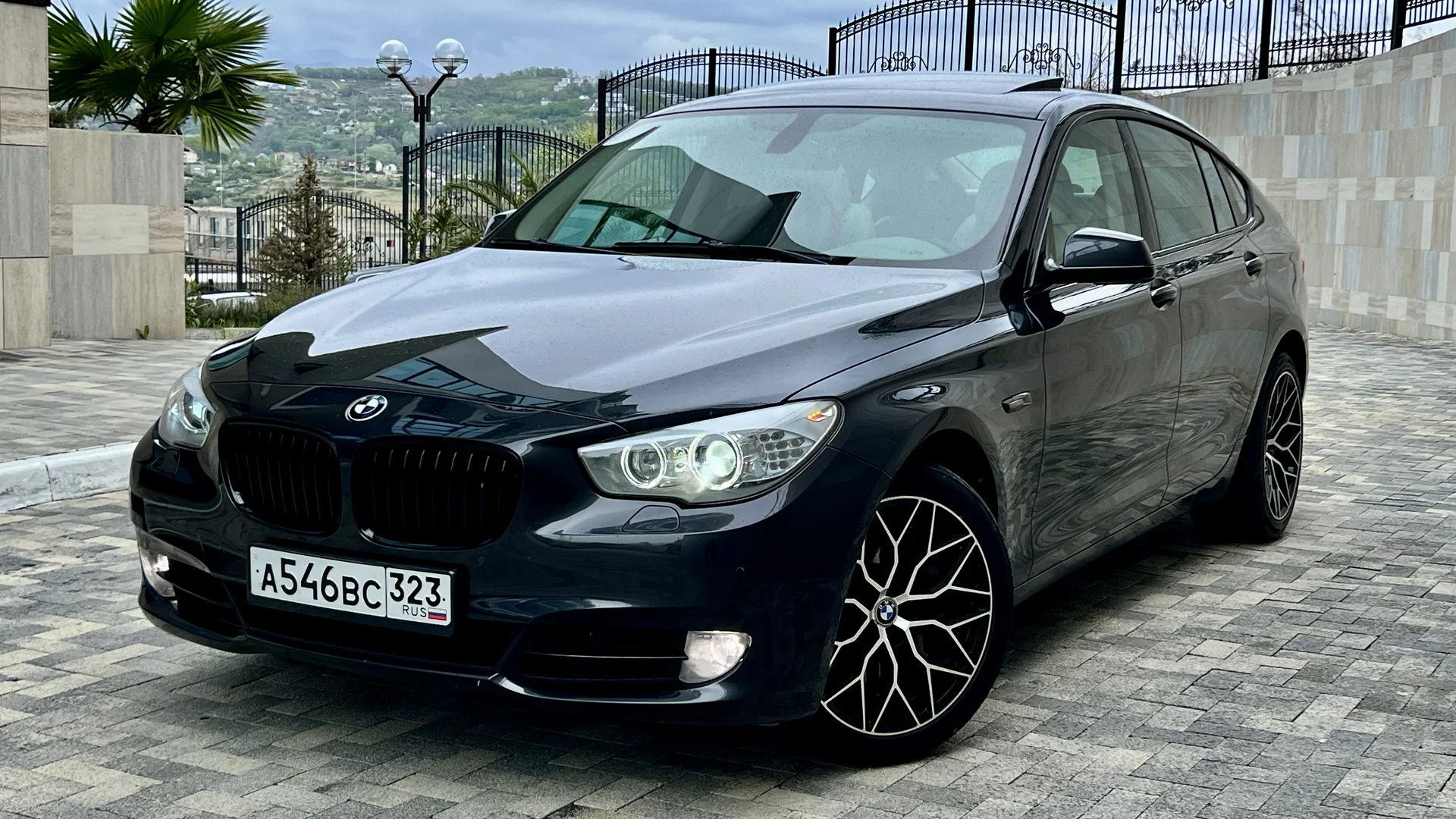 BMW 5GT - миниатюра 3