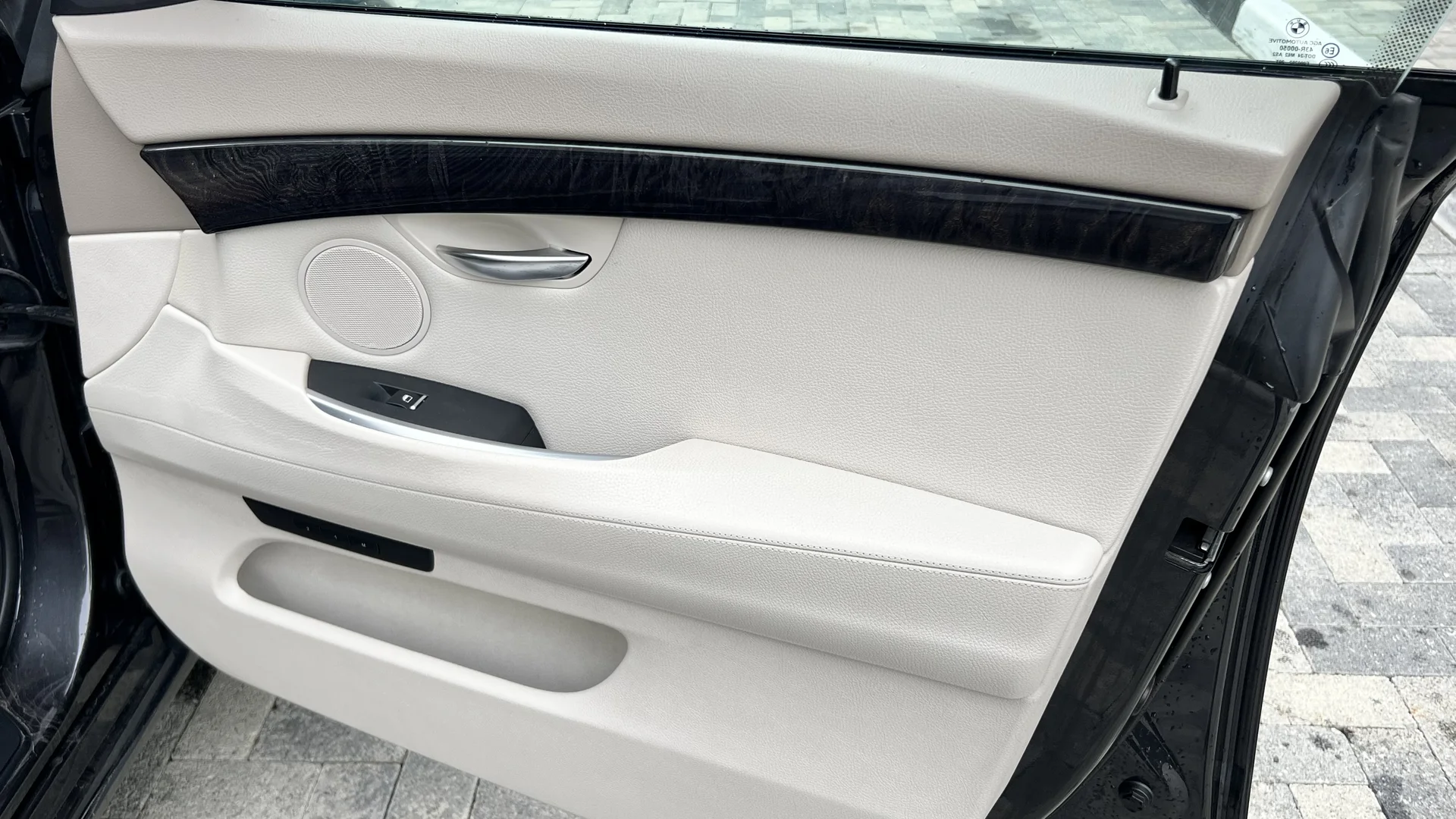 BMW 5GT - миниатюра 12