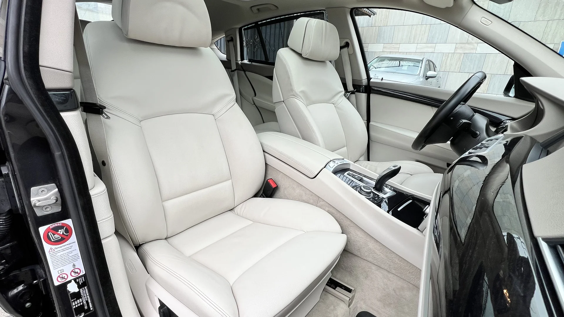 BMW 5GT - миниатюра 26