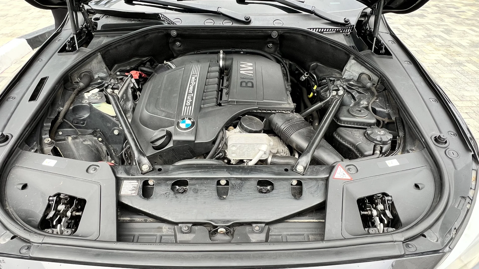 BMW 5GT - миниатюра 29
