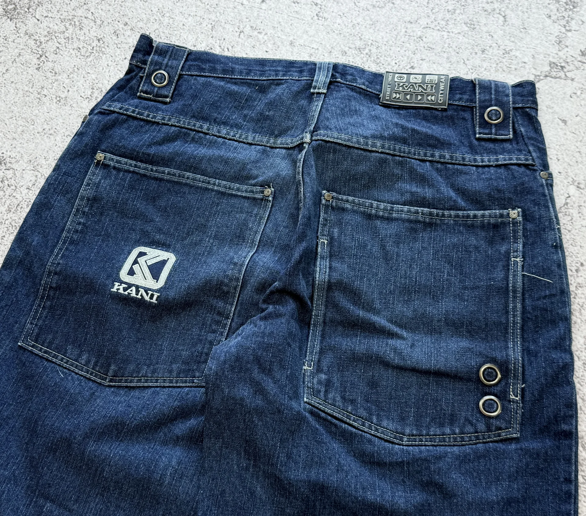 Джинсовые шорты Karl Kani Vintage Denim Rap Shorts - миниатюра 4