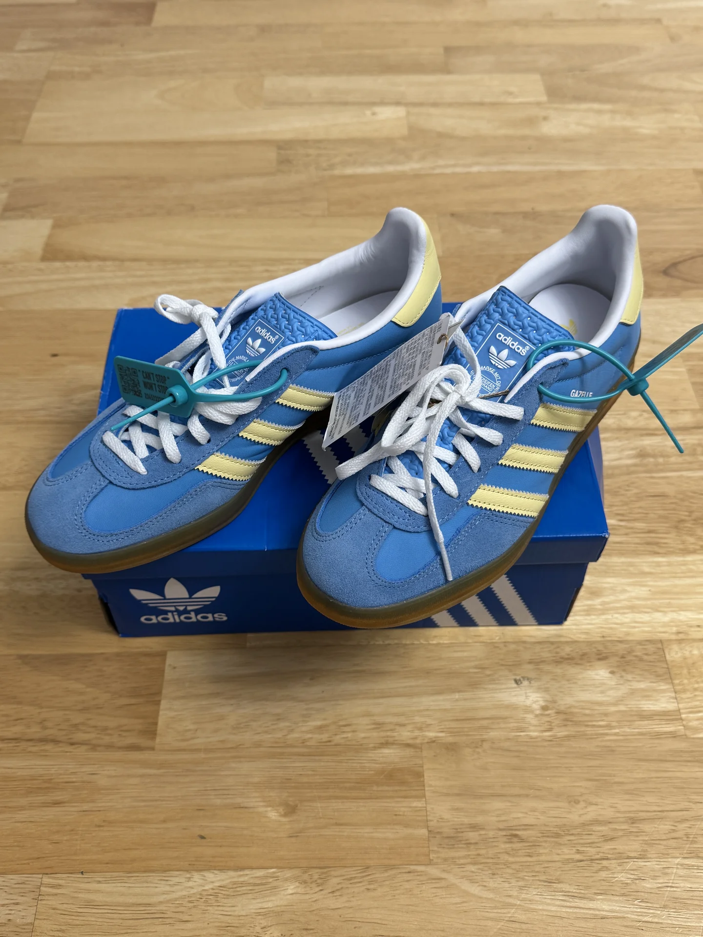 Кроссовки новые adidas Gazelle - миниатюра 2