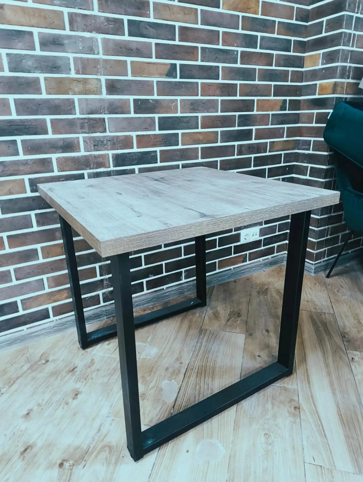 Стол 80×80 см - изображение 1