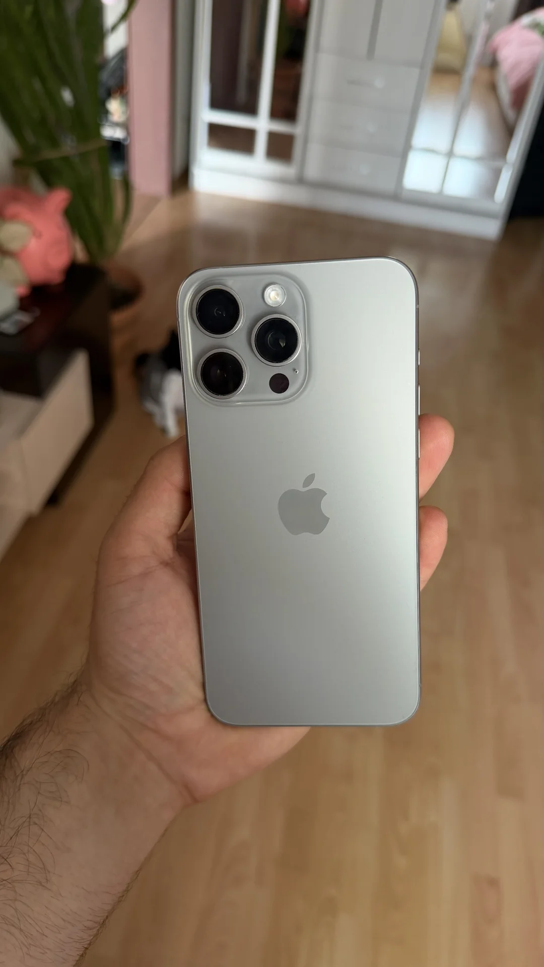 iPhone 15 Pro Max 512 GB SIM + eSIM - миниатюра 2