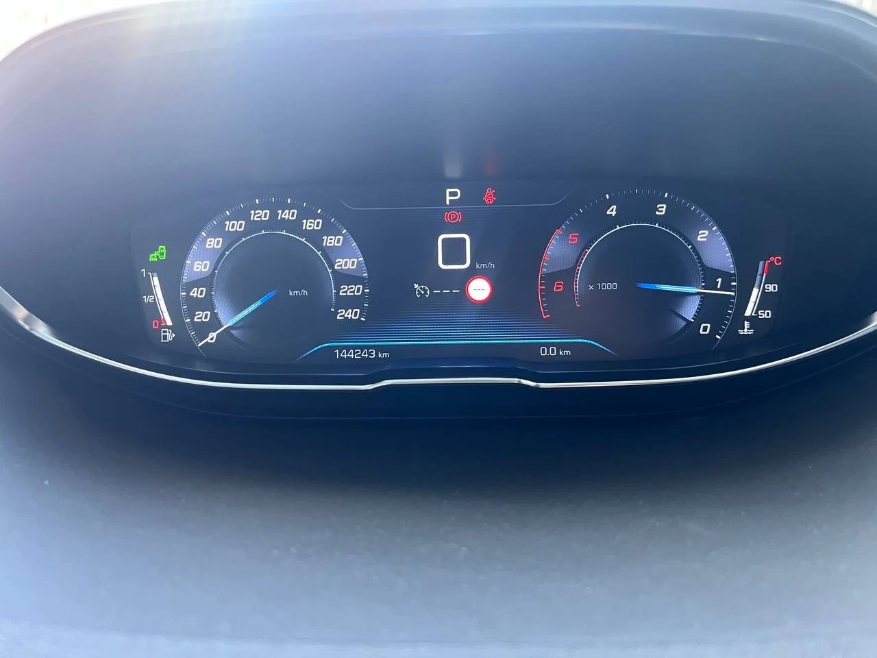 Peugeot 3008 1.5AT, 2019 - миниатюра 21