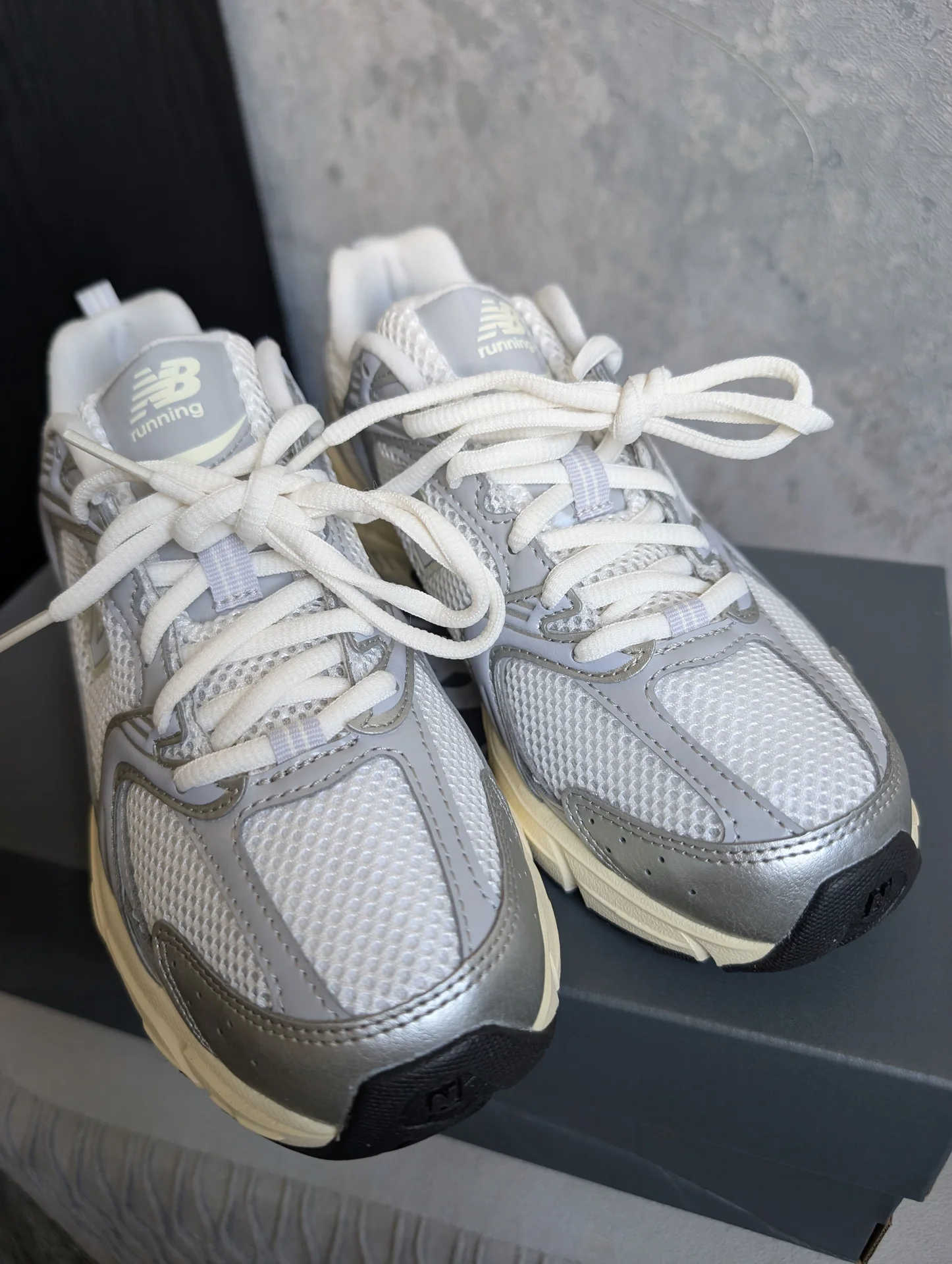Кроссовки New Balance 530 оригинал - миниатюра 3