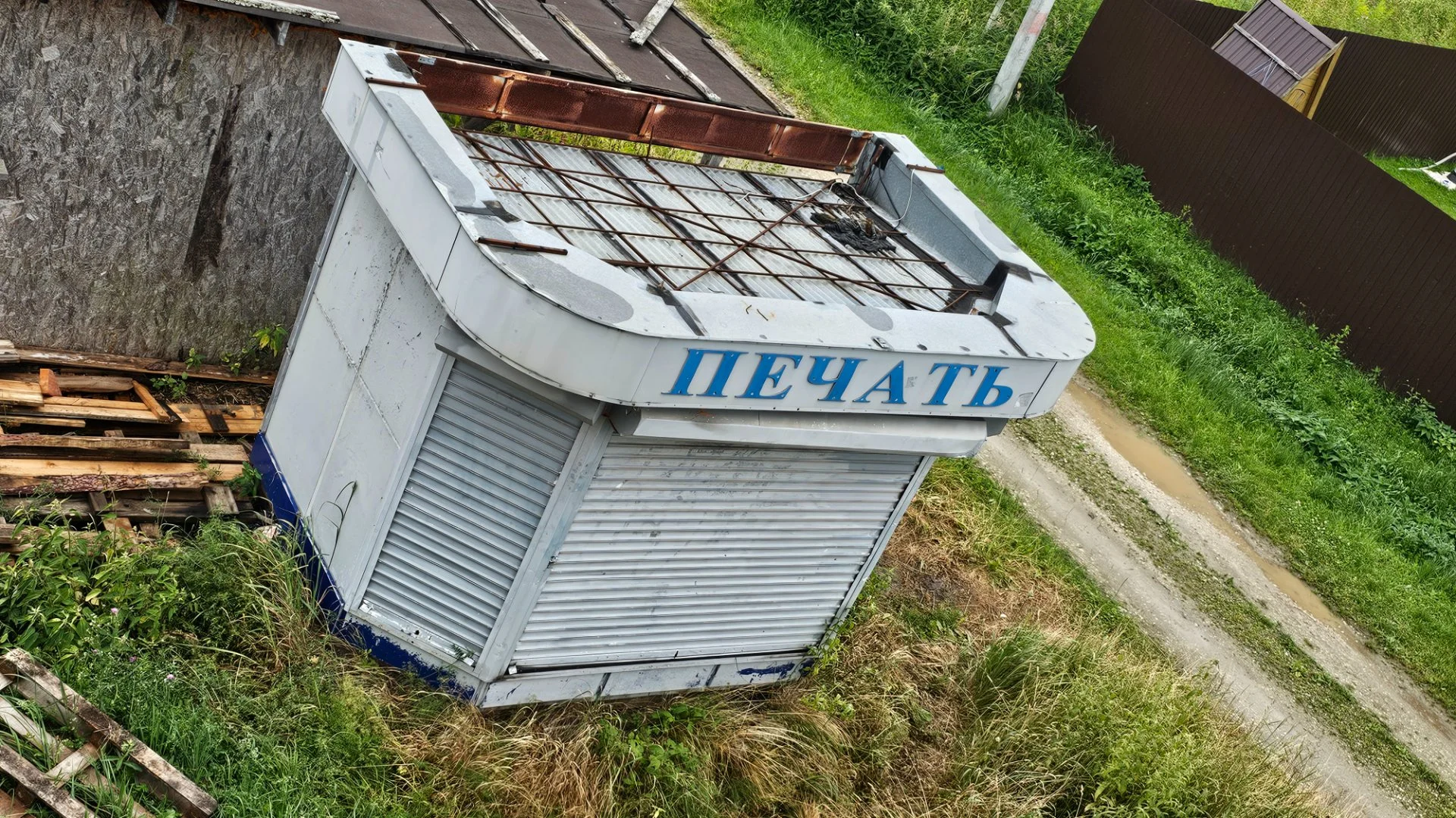Вагончик бытовка бу металлическая - миниатюра 7