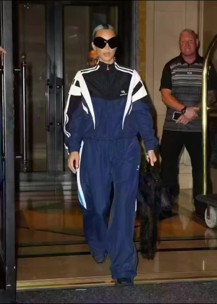 Костюм Balenciaga - видео 11