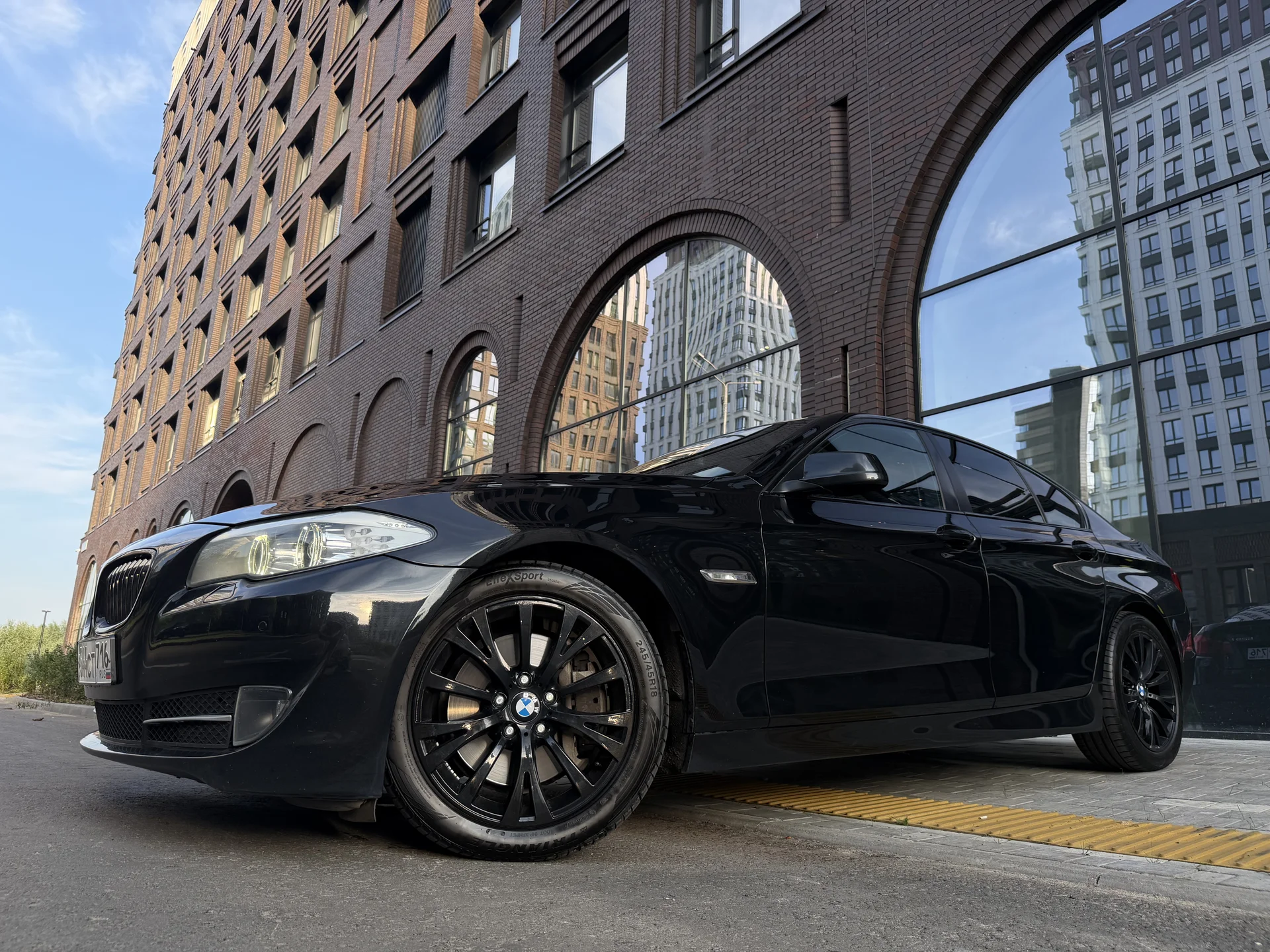 BMW 528i 2.0 AT 2013 год полный привод - миниатюра 2