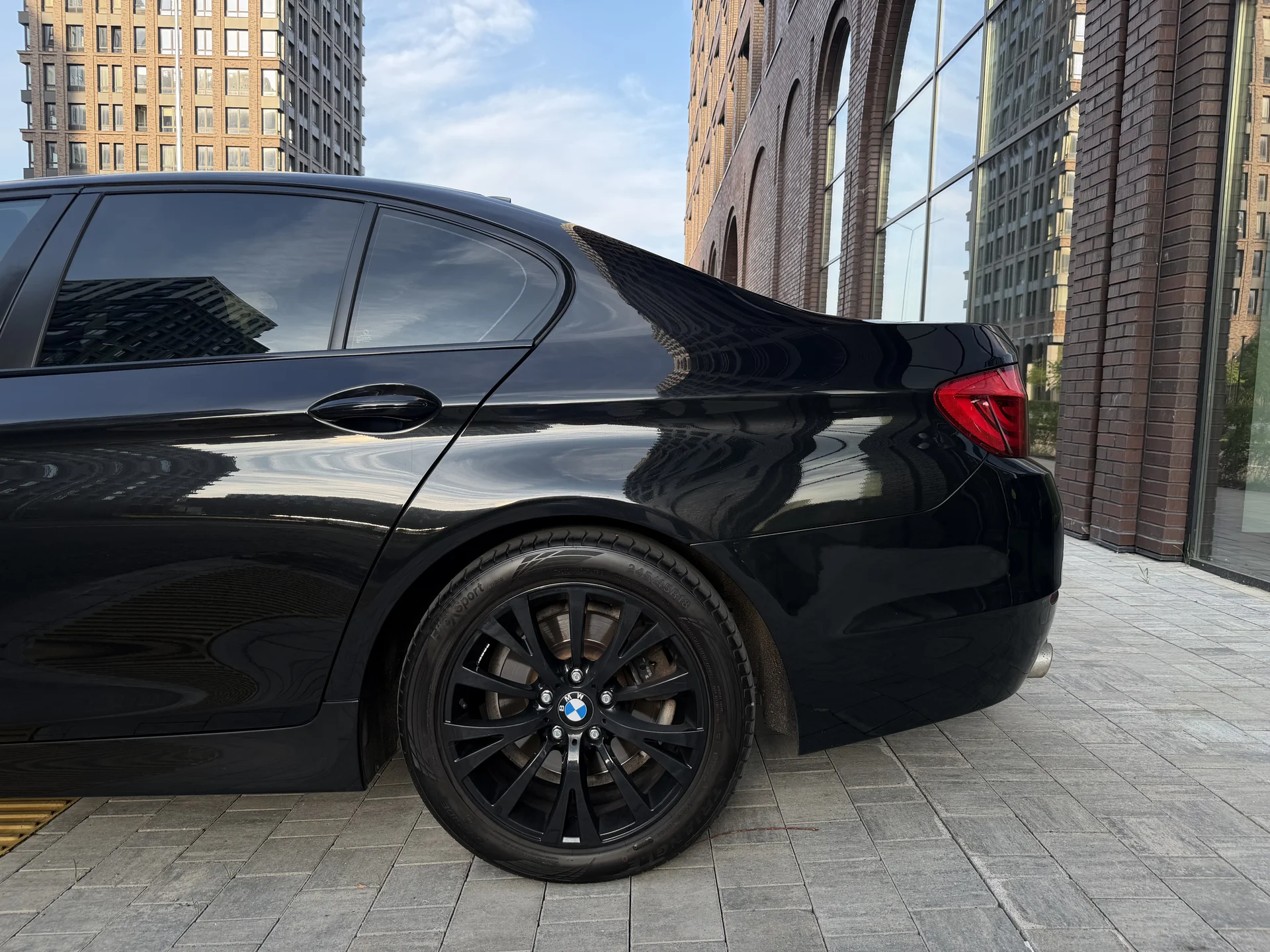 BMW 528i 2.0 AT 2013 год полный привод - миниатюра 5