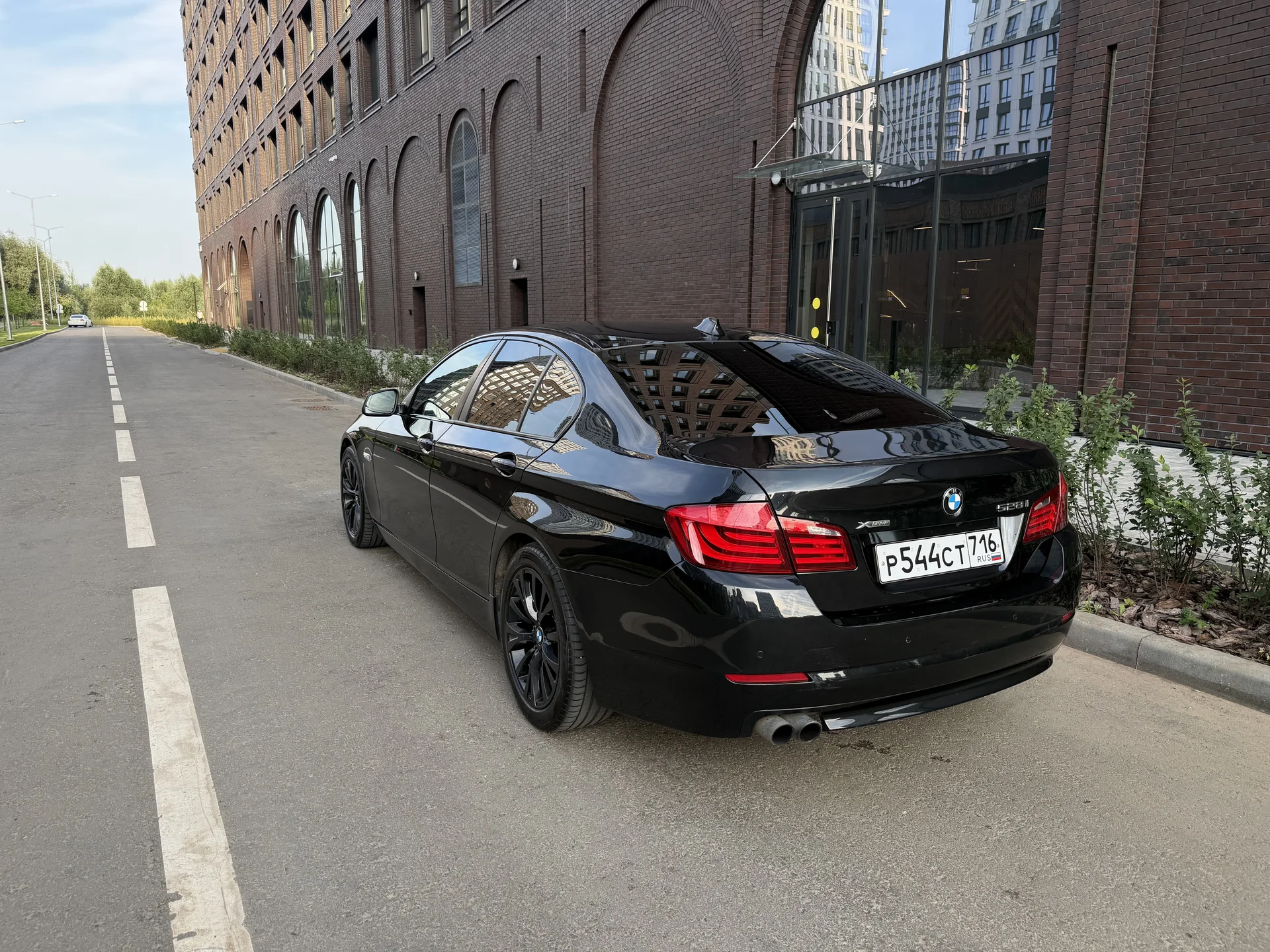 BMW 528i 2.0 AT 2013 год полный привод - миниатюра 10