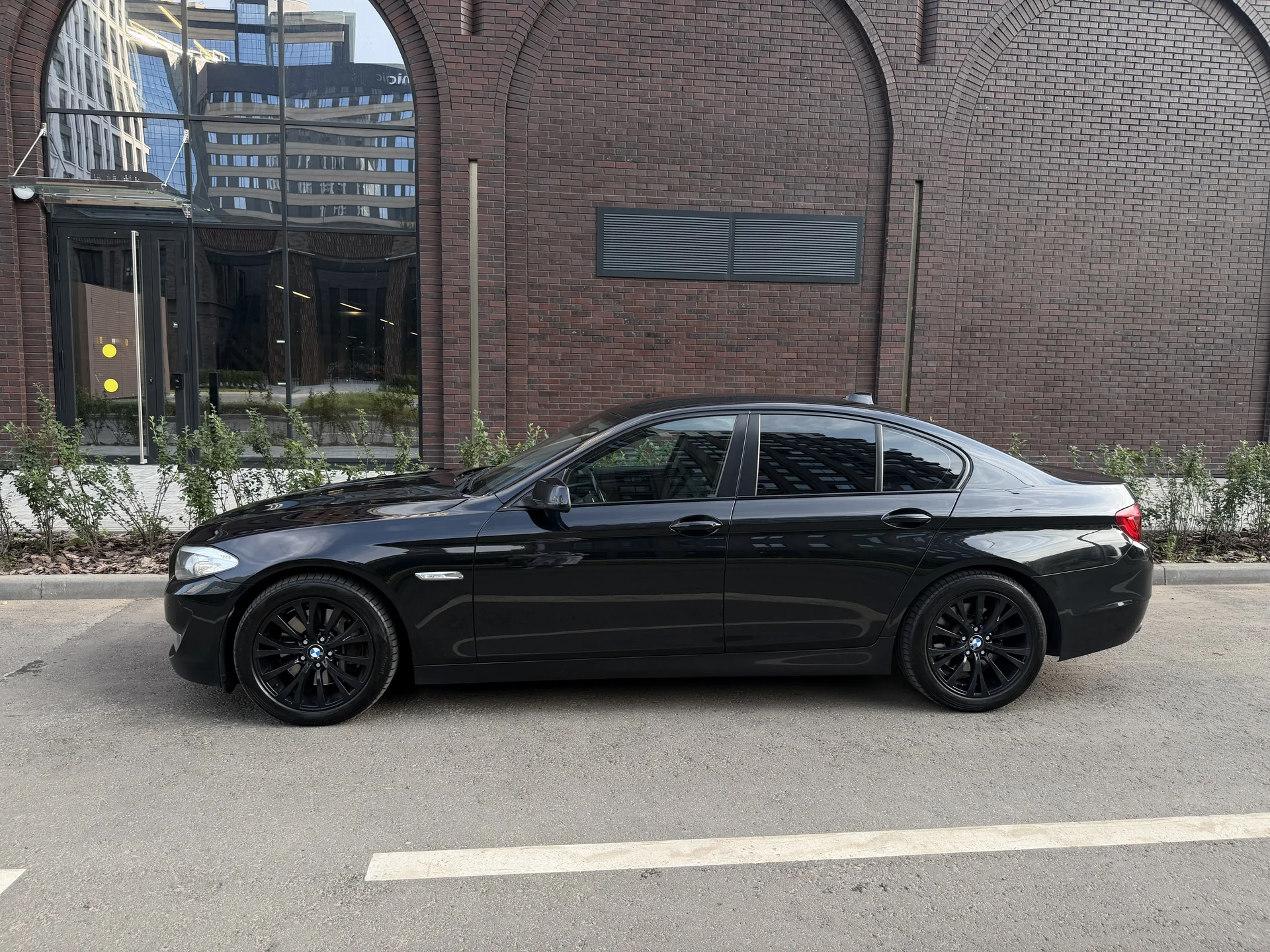 BMW 528i 2.0 AT 2013 год полный привод - миниатюра 12