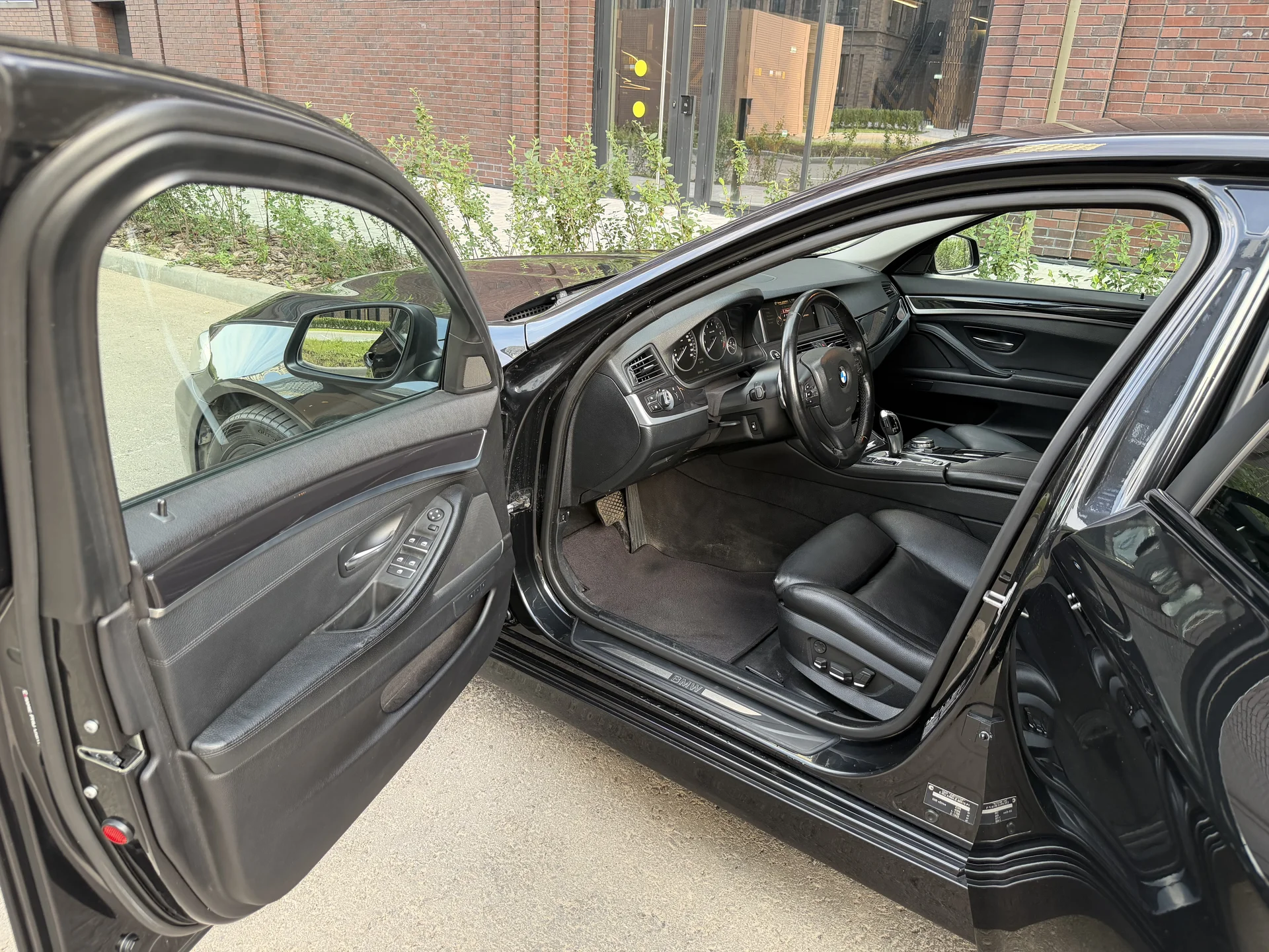 BMW 528i 2.0 AT 2013 год полный привод - миниатюра 16