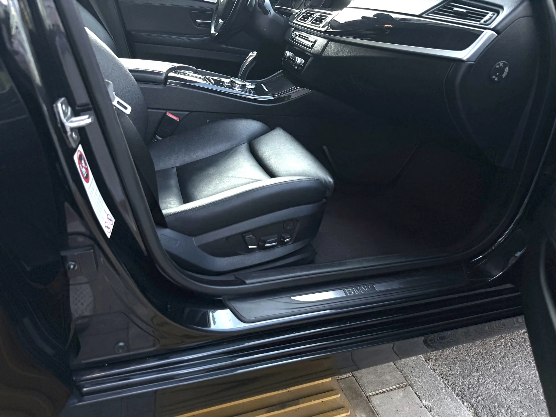 BMW 528i 2.0 AT 2013 год полный привод - миниатюра 17