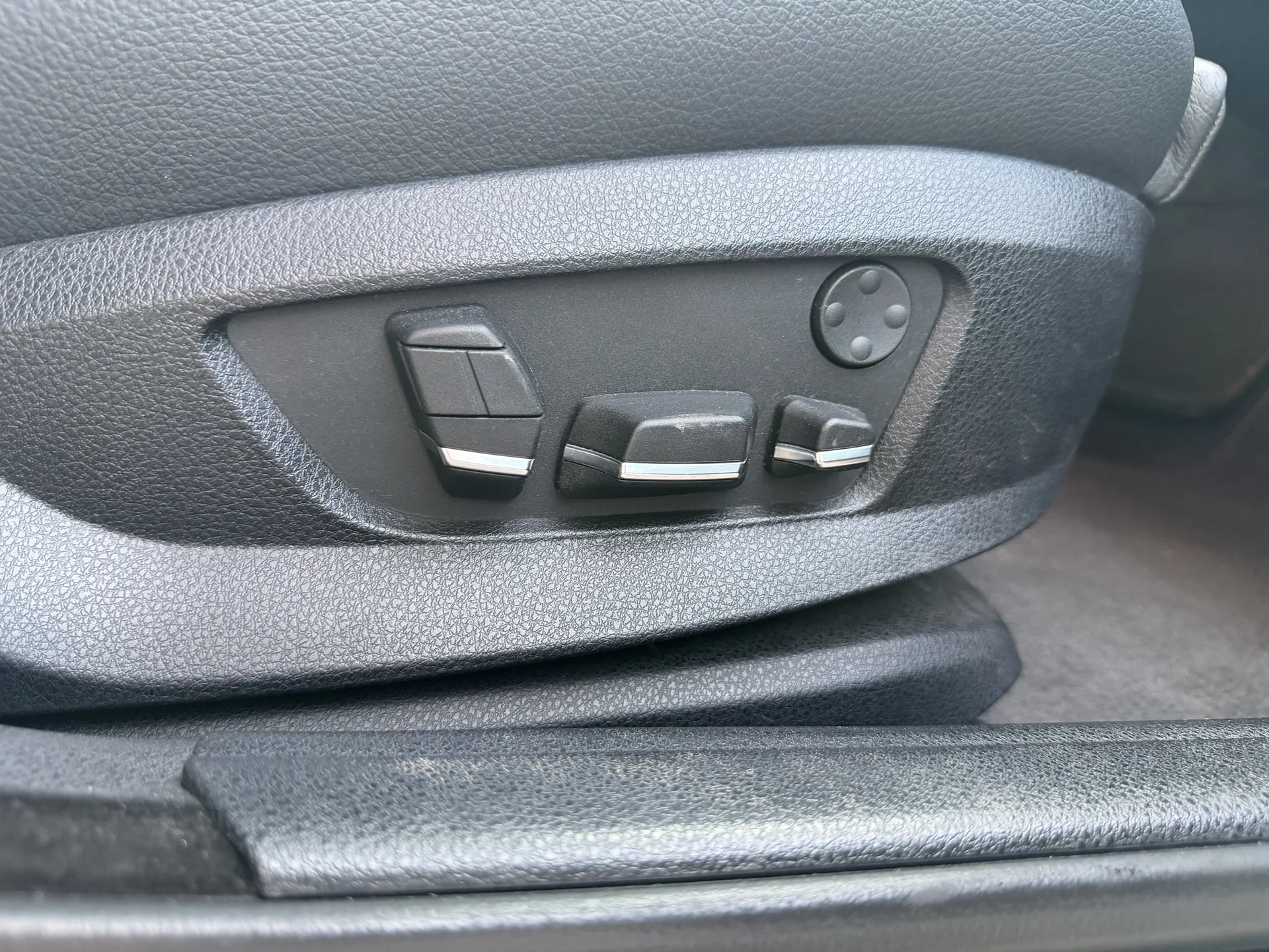 BMW 528i 2.0 AT 2013 год полный привод - миниатюра 21