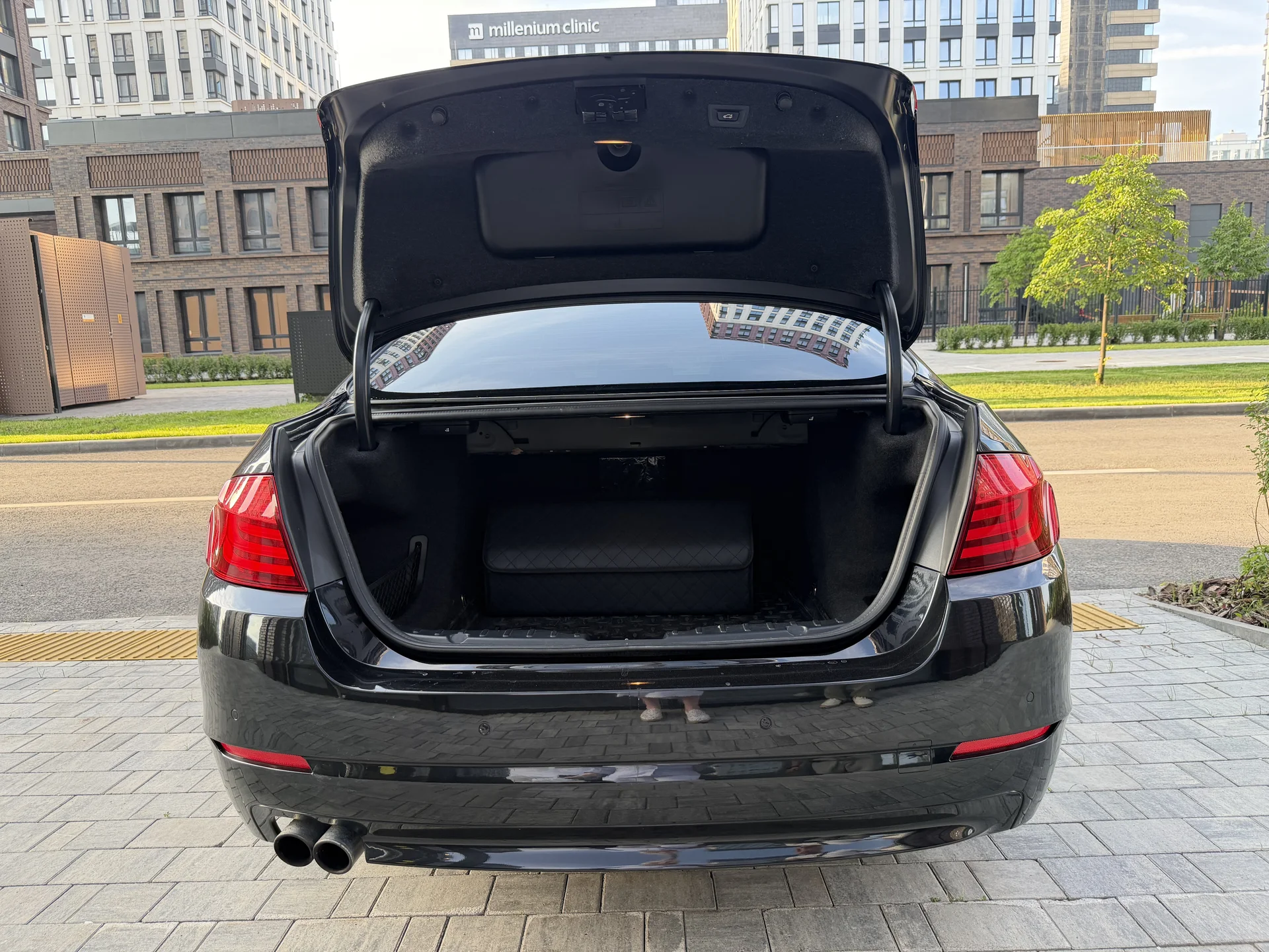 BMW 528i 2.0 AT 2013 год полный привод - миниатюра 30