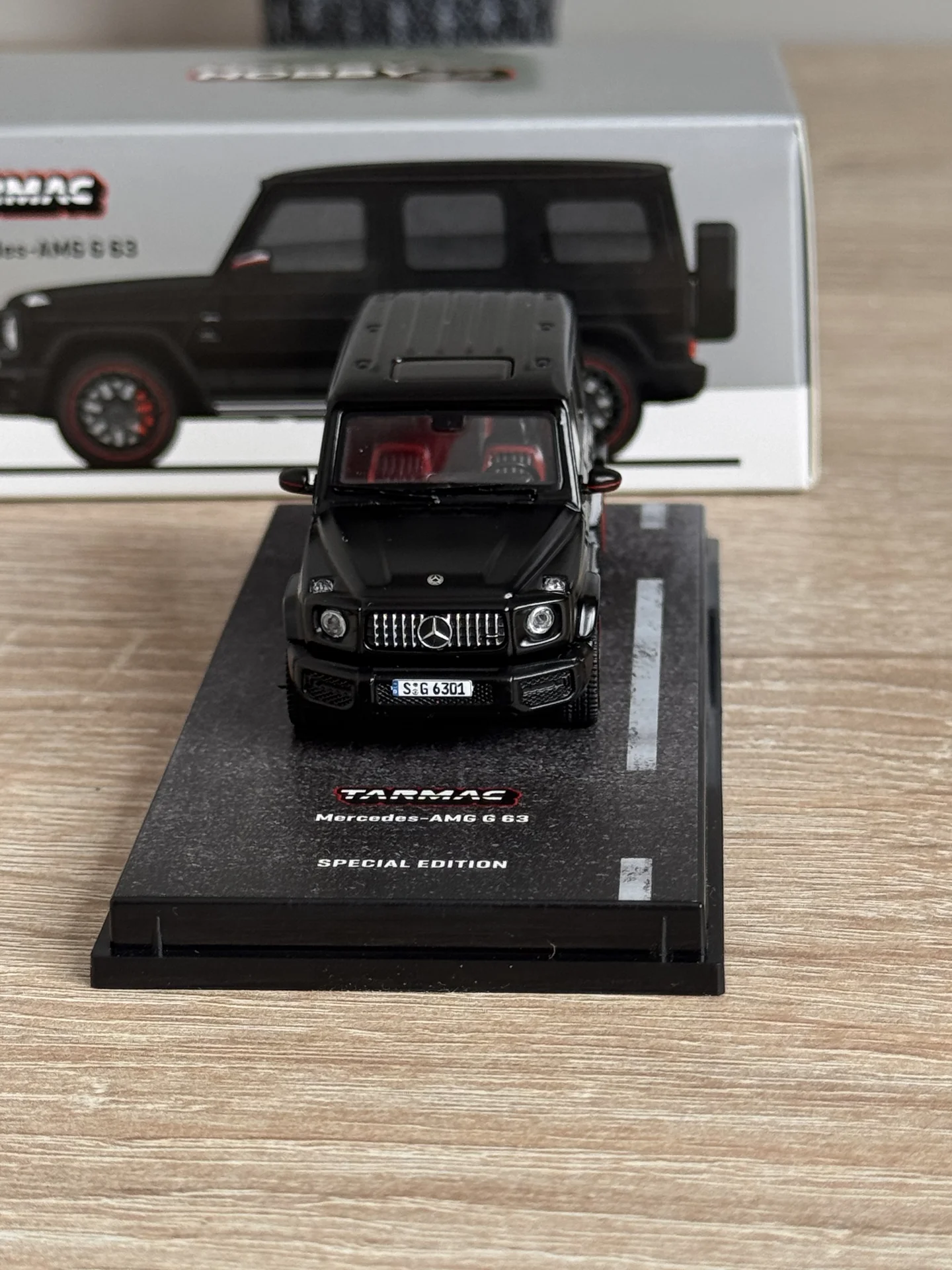 Mercedes-Benz G63 1:64 - миниатюра 6