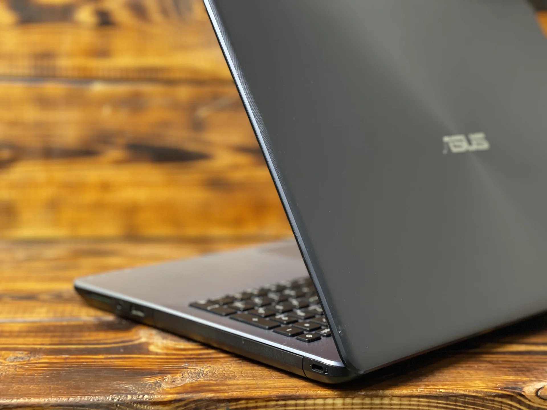 Asus X542UF / i5-8250U, MX130 2Gb, 8Gb DDR4, 1Tb - миниатюра 6