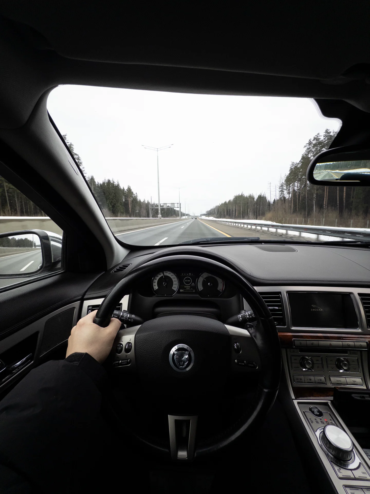 jaguar xf 2009 - миниатюра 8