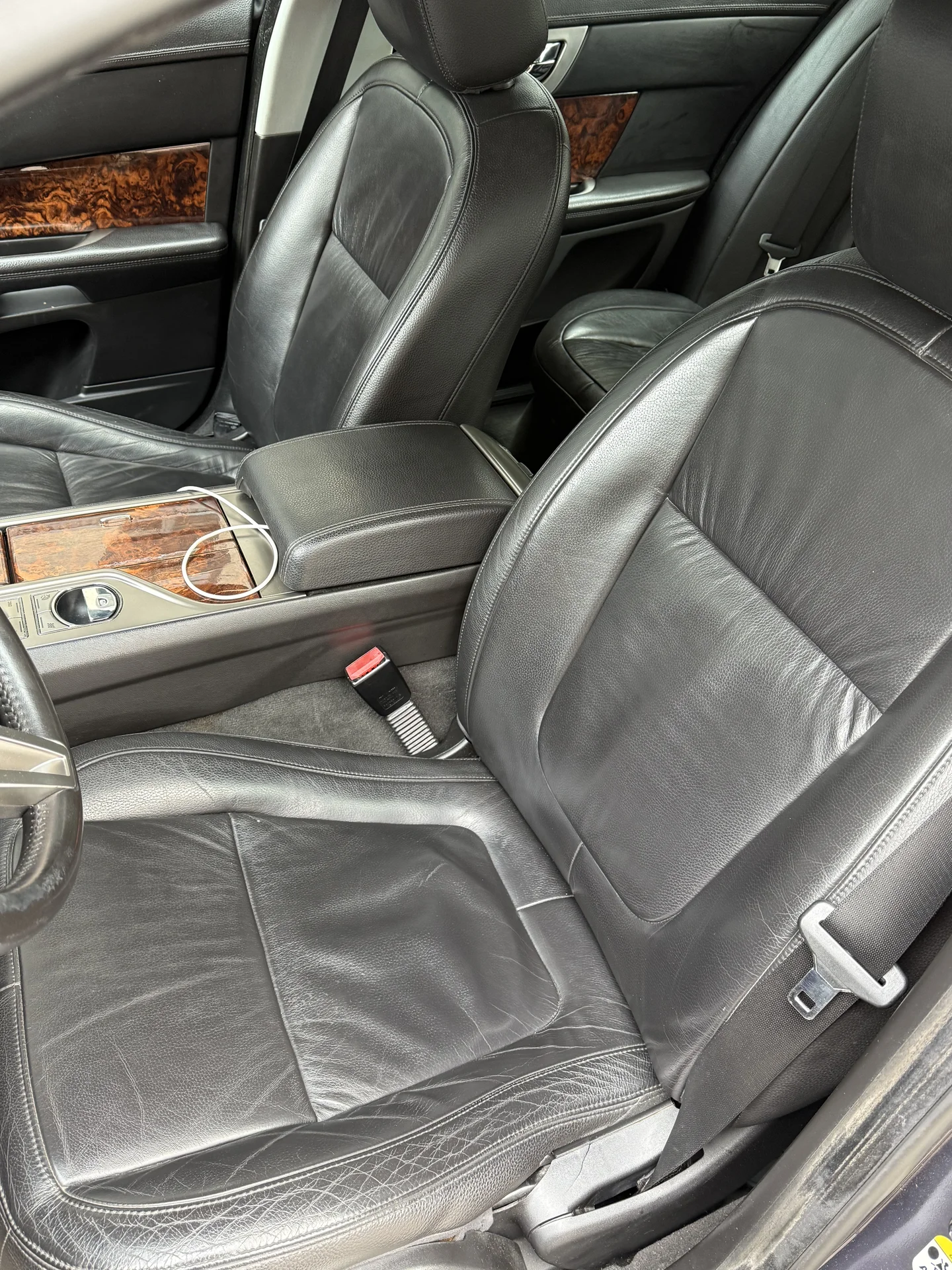 jaguar xf 2009 - миниатюра 10