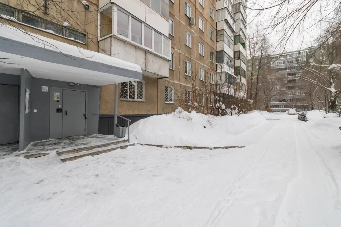 Комарова 133а посуточно - миниатюра 19