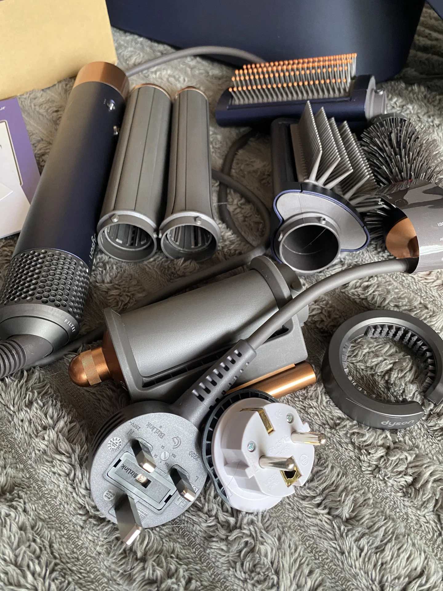 Фен стайлер dyson - миниатюра 5