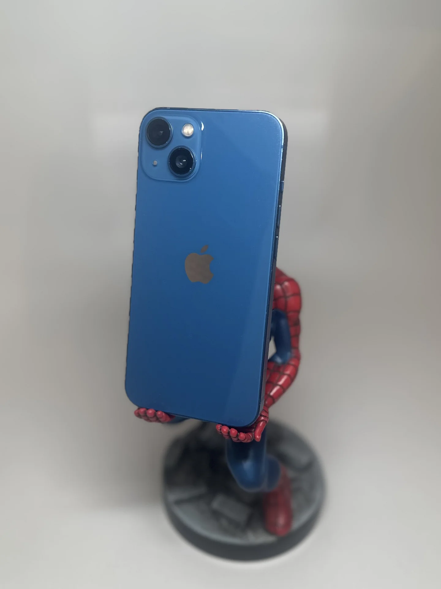 iPhone 13, 128 ГБ, SIM + eSIM - изображение 1