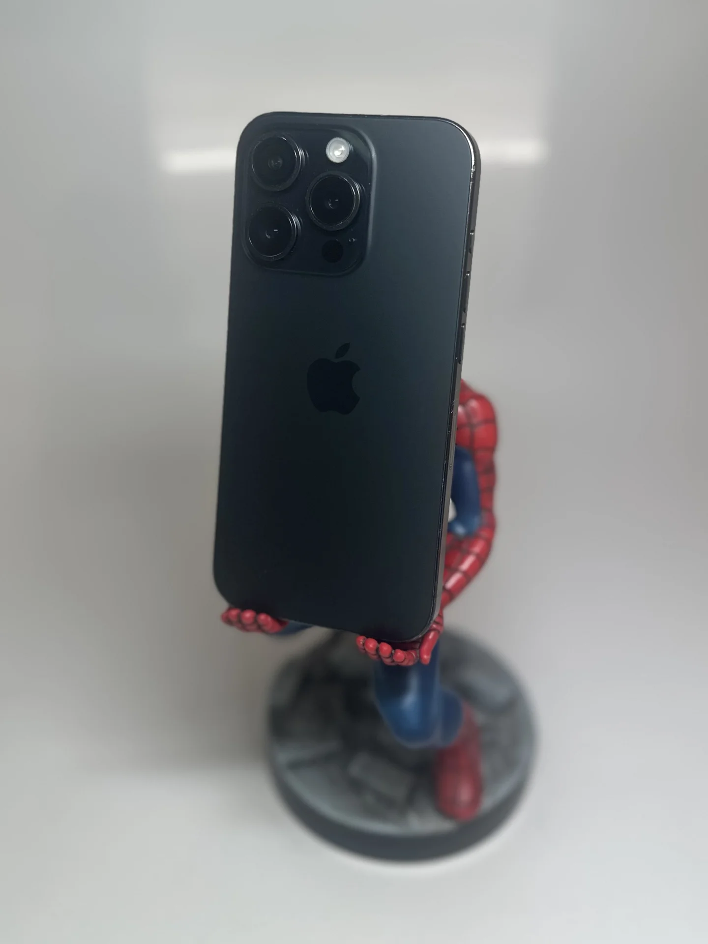 iPhone 15 Pro, 128 ГБ, SIM + eSIM - изображение 1