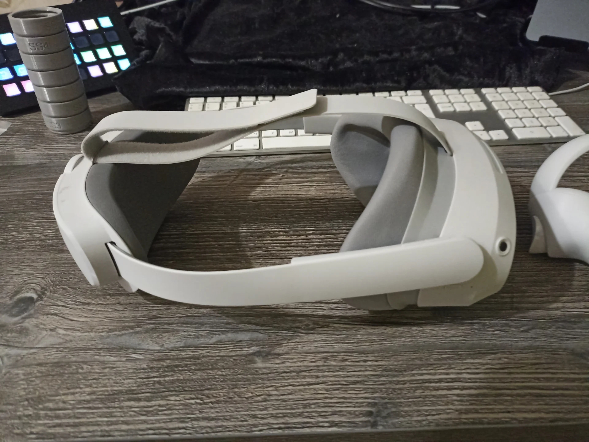 VR шлем pico4 256Gb - миниатюра 5