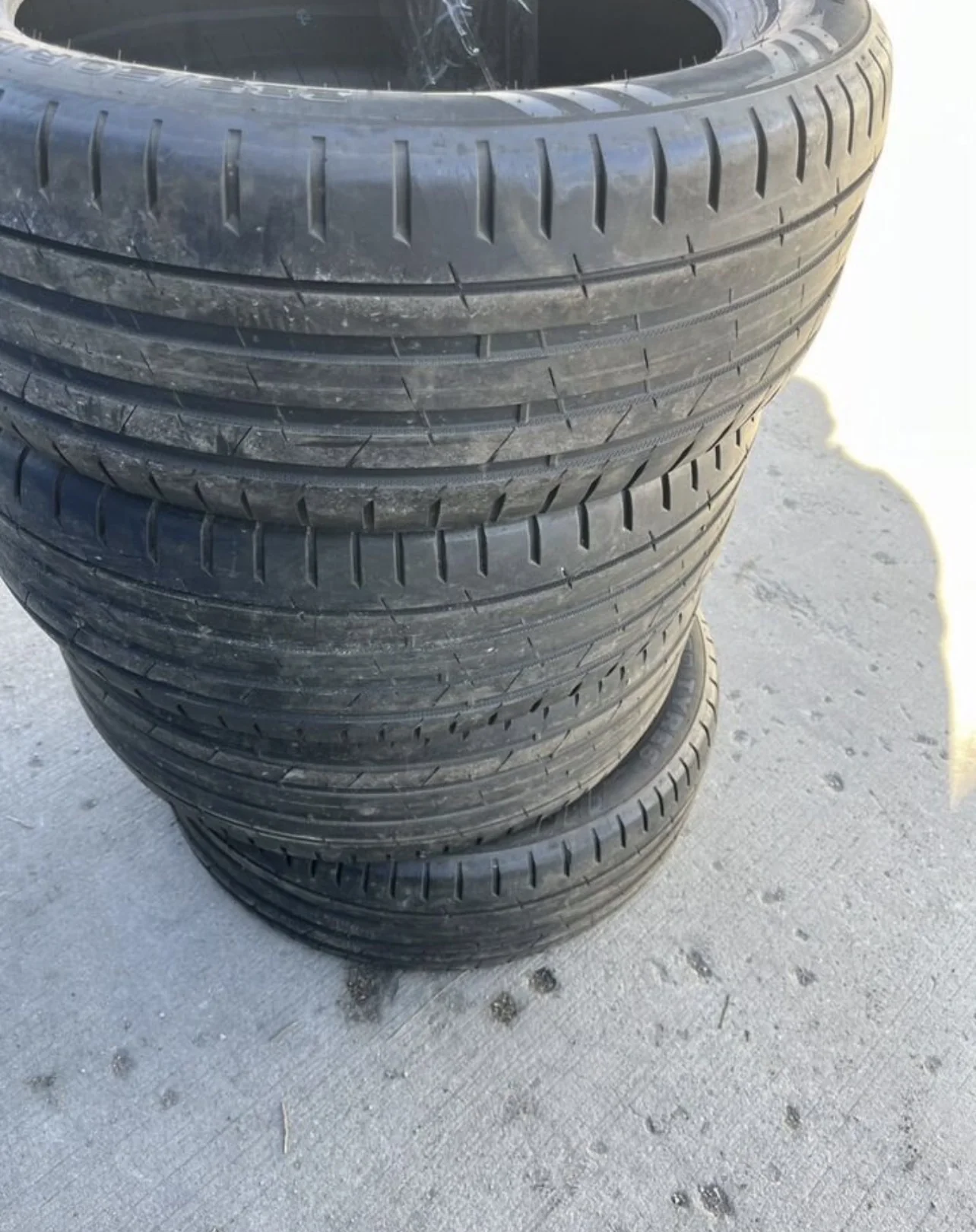 Nokian Tyres Hakka Black 2 235/50 R19 99V - изображение 1