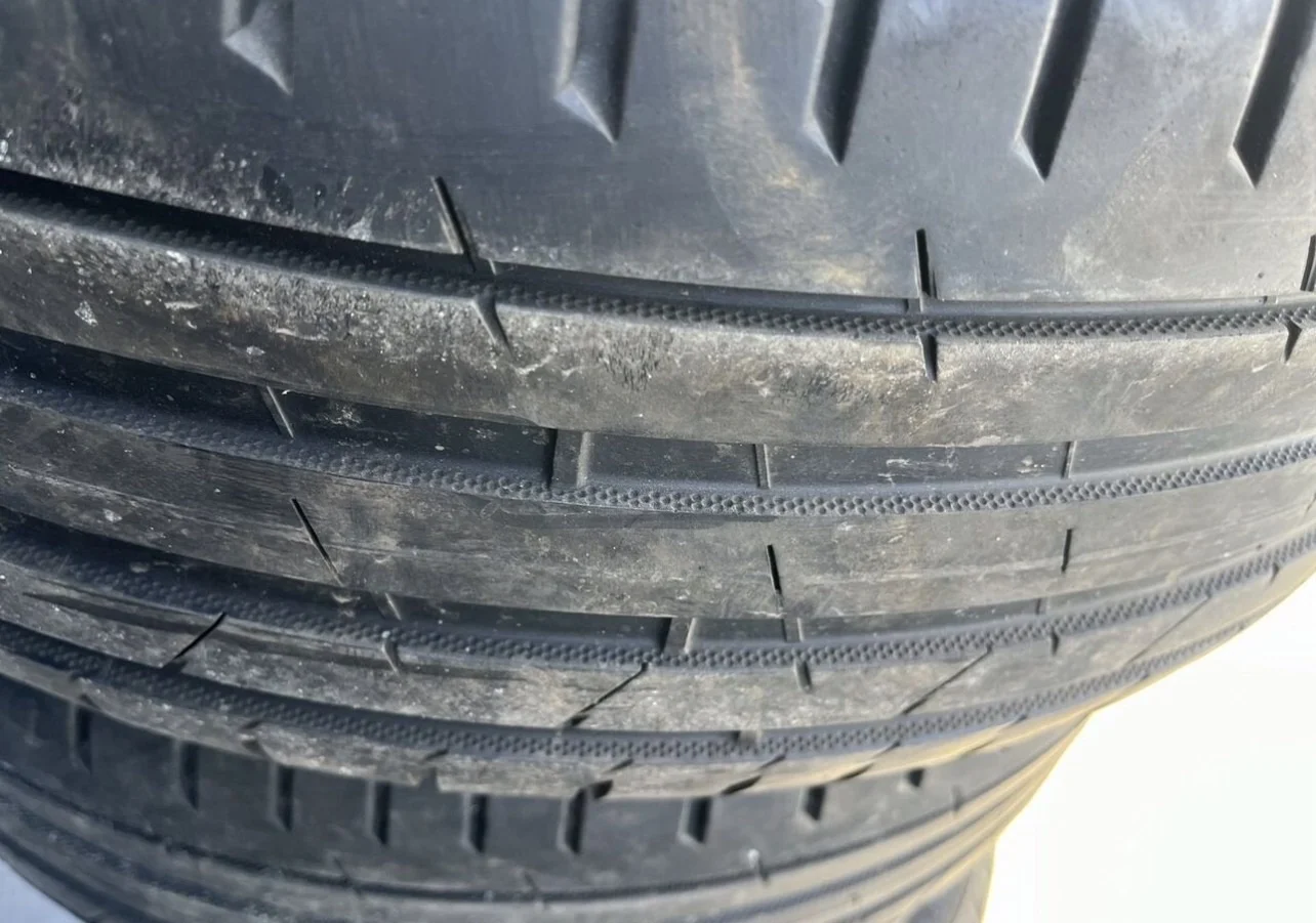 Nokian Tyres Hakka Black 2 235/50 R19 99V - миниатюра 2